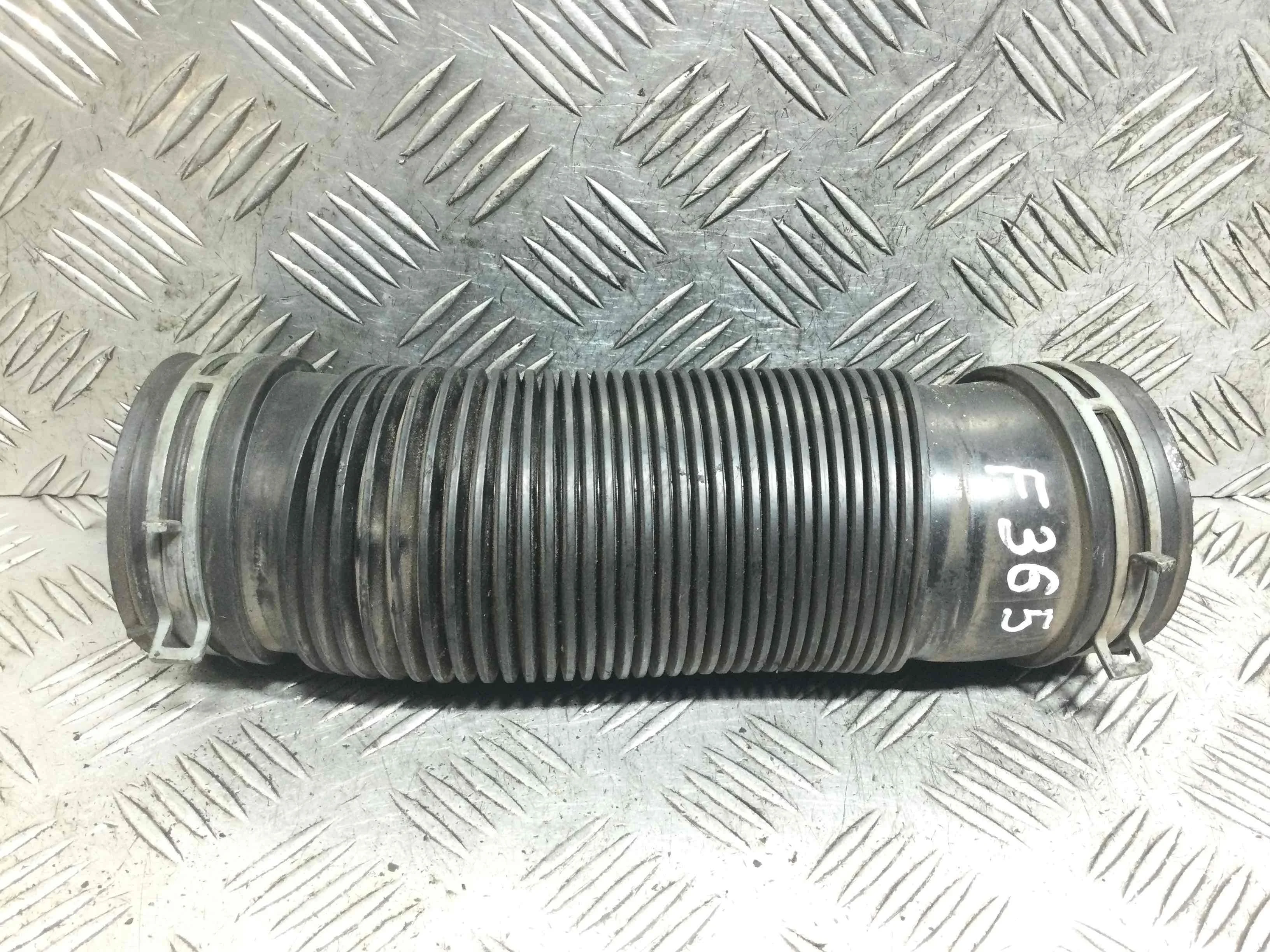 Патрубок воздушного фильтра Volkswagen Golf 4 поколение (1997-2004) дизель 1.9 TDI Механика Х/б