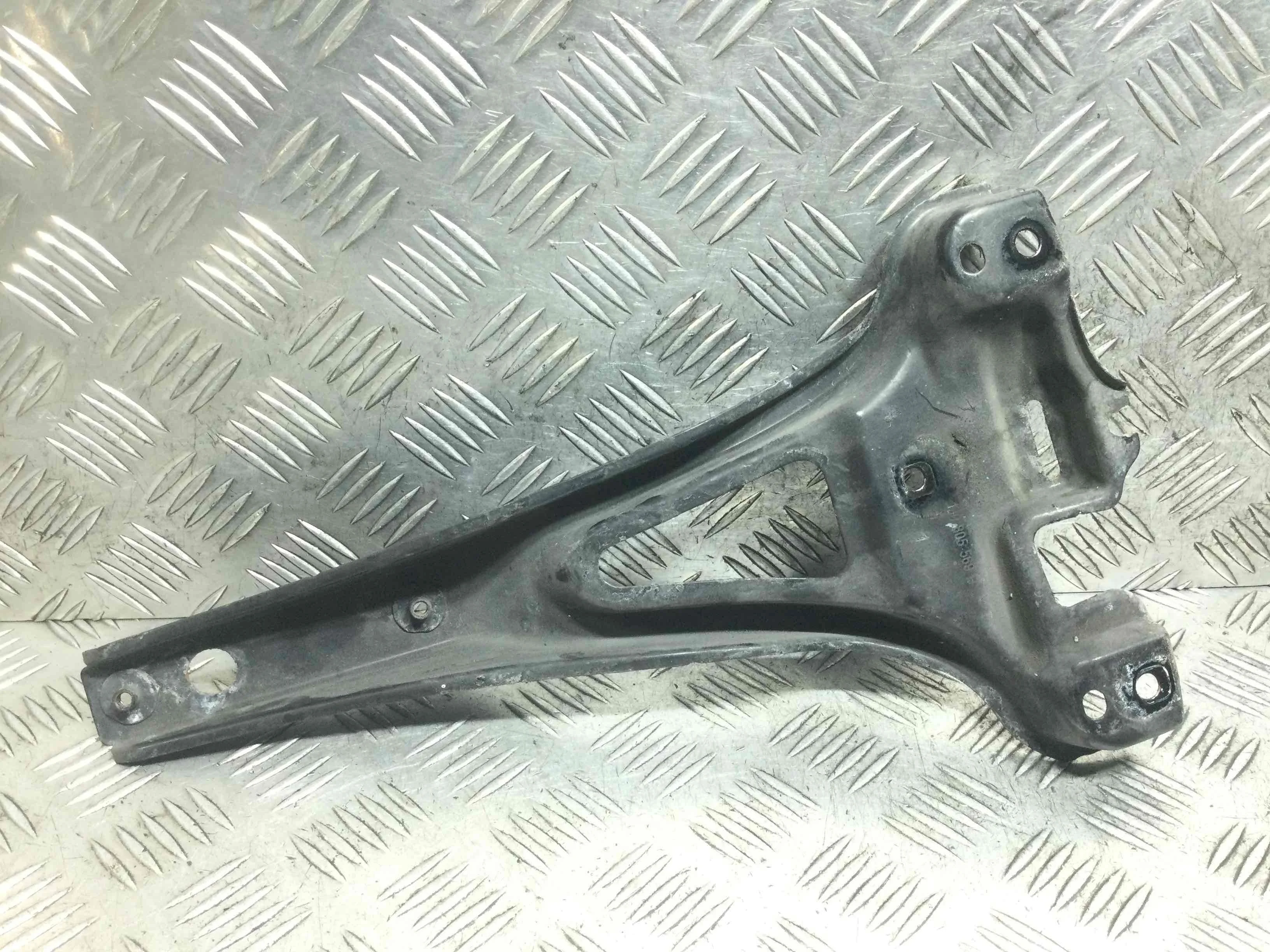 Кронштейн Volkswagen Golf 4 поколение (1997-2004) бензин 1.6 i Механика Х/б