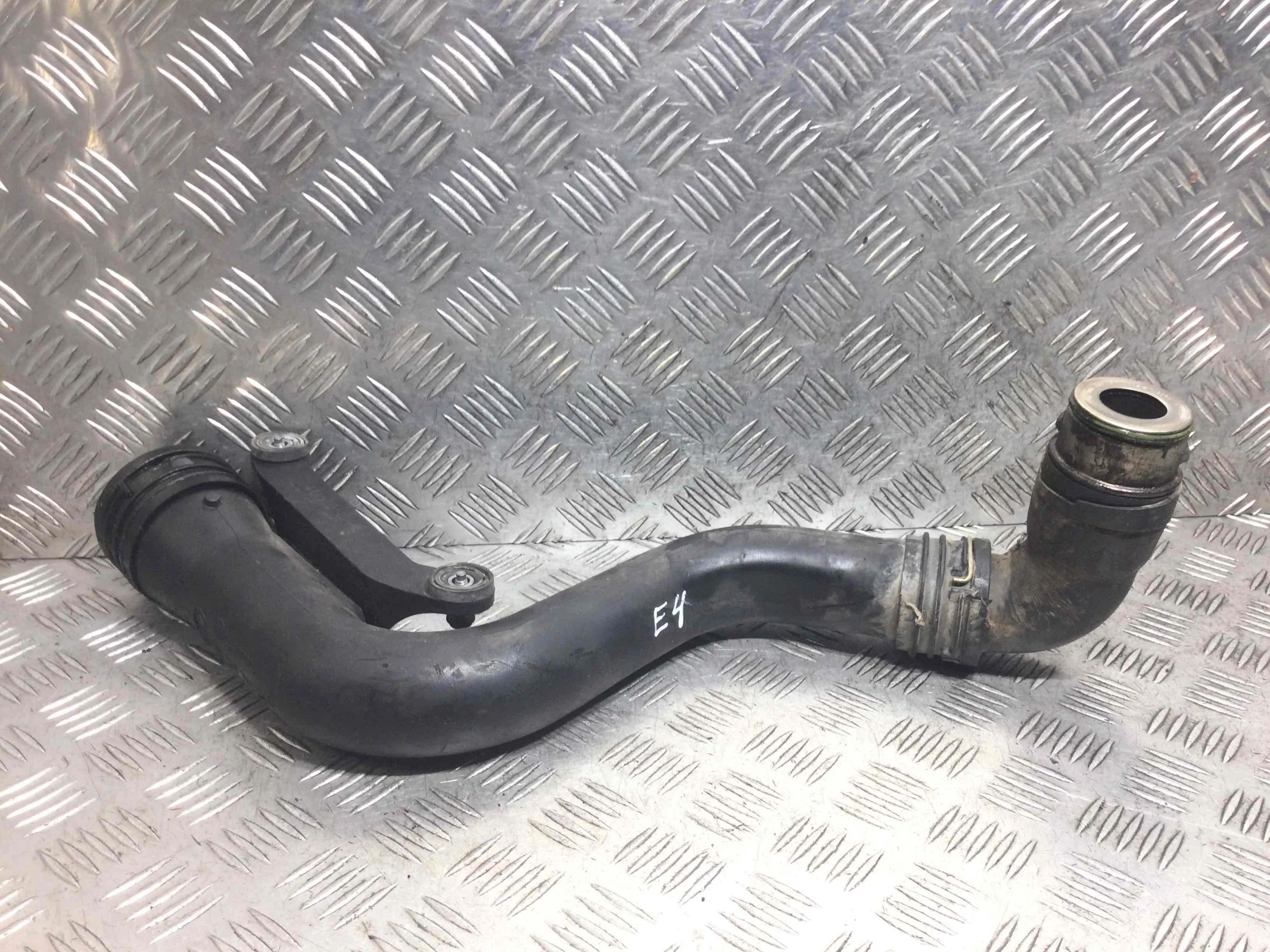 Патрубок интеркулера Volkswagen Golf 5 поколение (2004-2009) дизель 1.9 TDI Механика Х/б