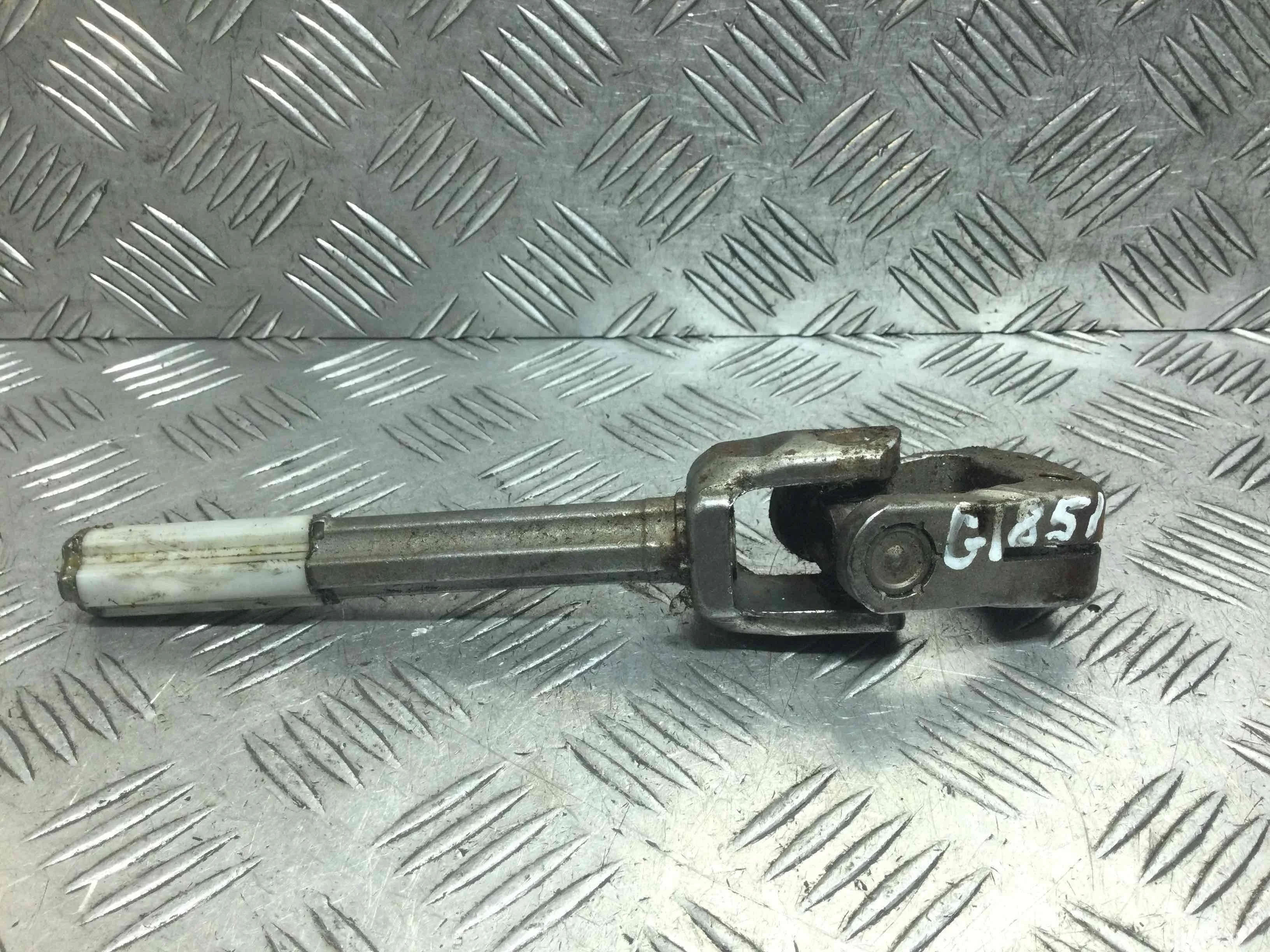 Рулевой карданчик Audi A3 8L [рестайлинг] (2000-2003) дизель 1.9 TDI Механика Х/б