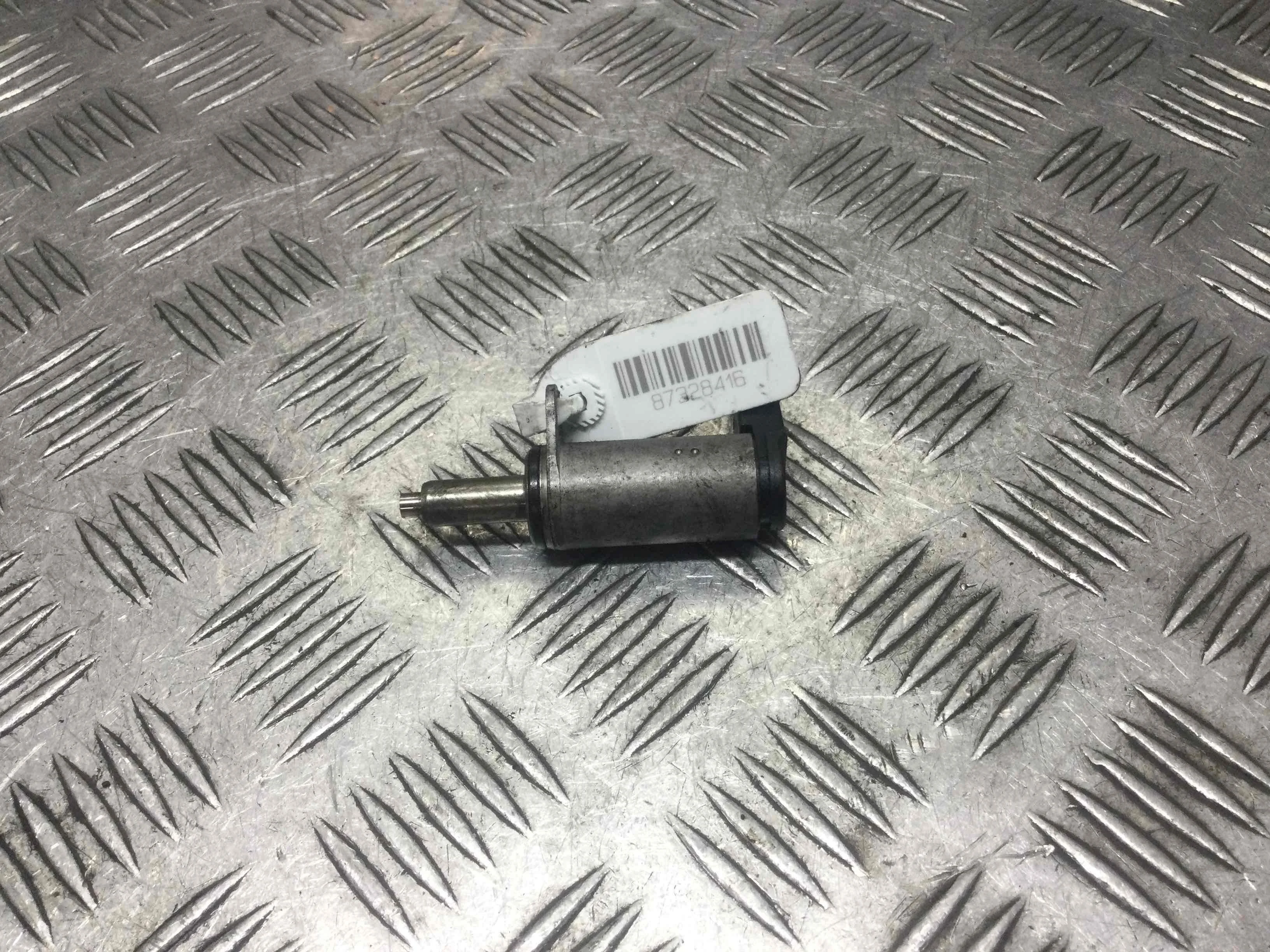 Клапан фазорегулятора Audi A5 8T (2007-2011) бензин 2.0 i Механика Седан