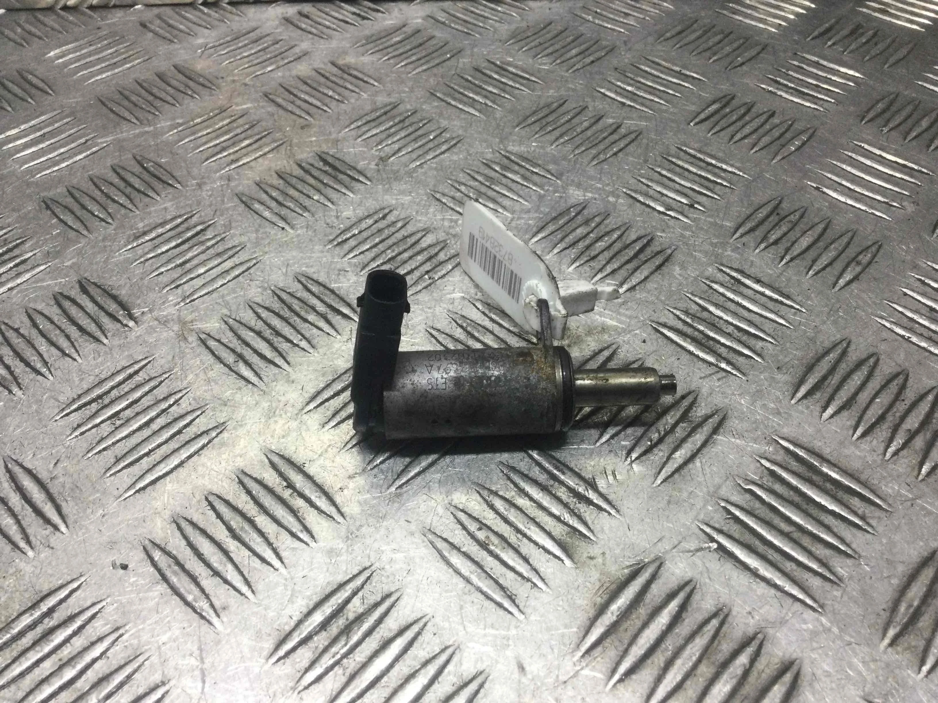 Клапан фазорегулятора Audi A5 8T (2007-2011) бензин 2.0 i Механика Седан