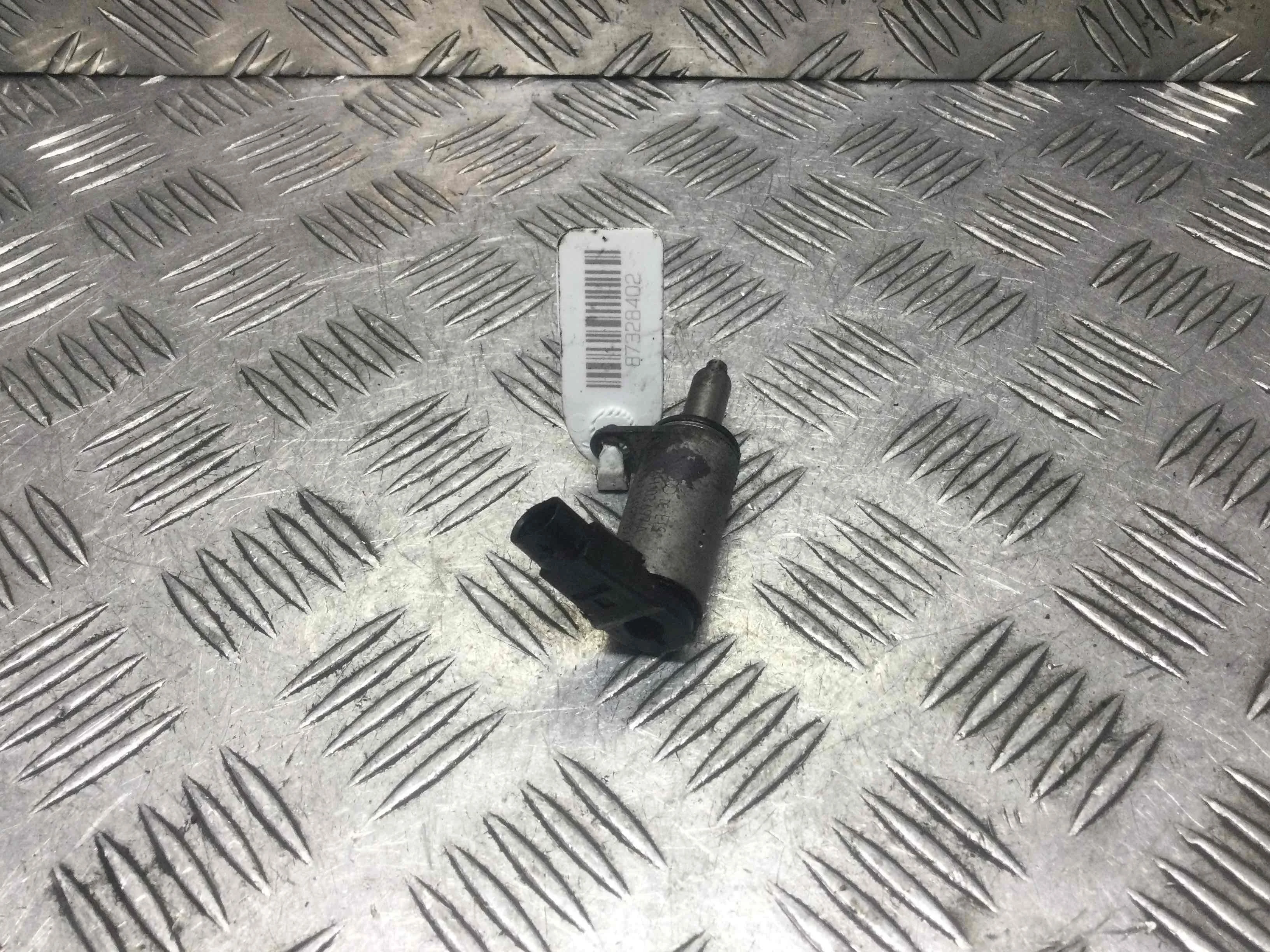 Клапан фазорегулятора Audi A5 8T (2007-2011) бензин 2.0 i Механика Седан