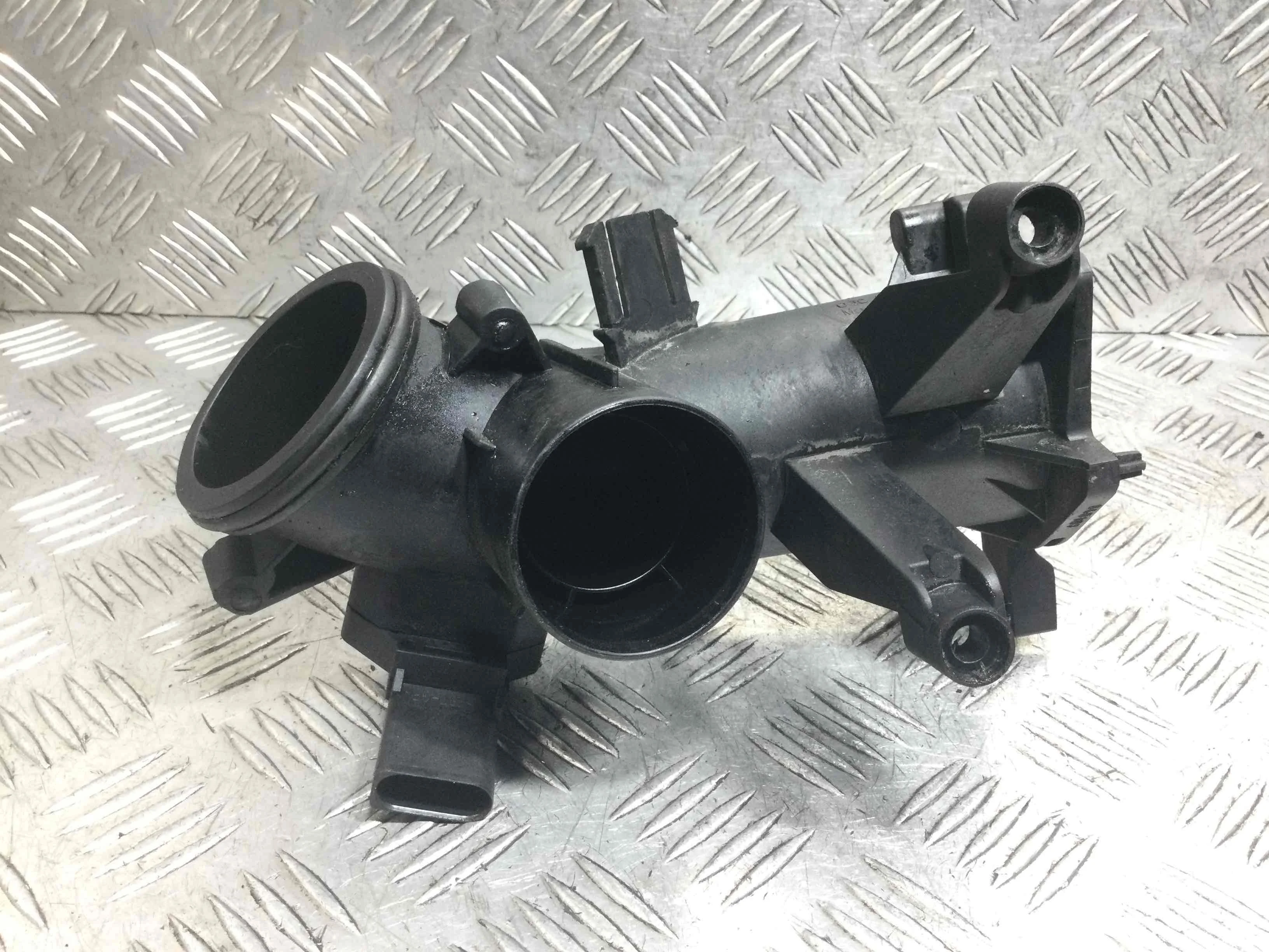 Патрубок впускного коллектора Volkswagen Touran 1 поколение [рестайлинг] (2006-2010) бензин 1.4 i DSG Минивэн