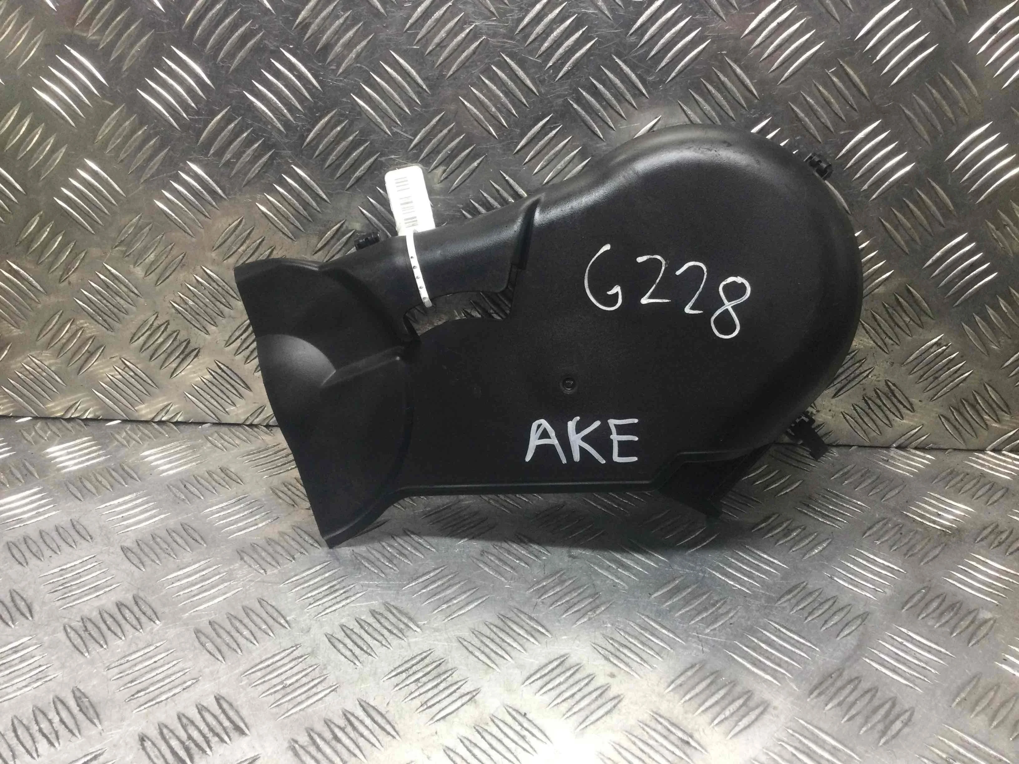 Защита (кожух) ремня ГРМ Audi A6 C5/4B (1997-2004) дизель 2.5 TDI Автомат Универсал