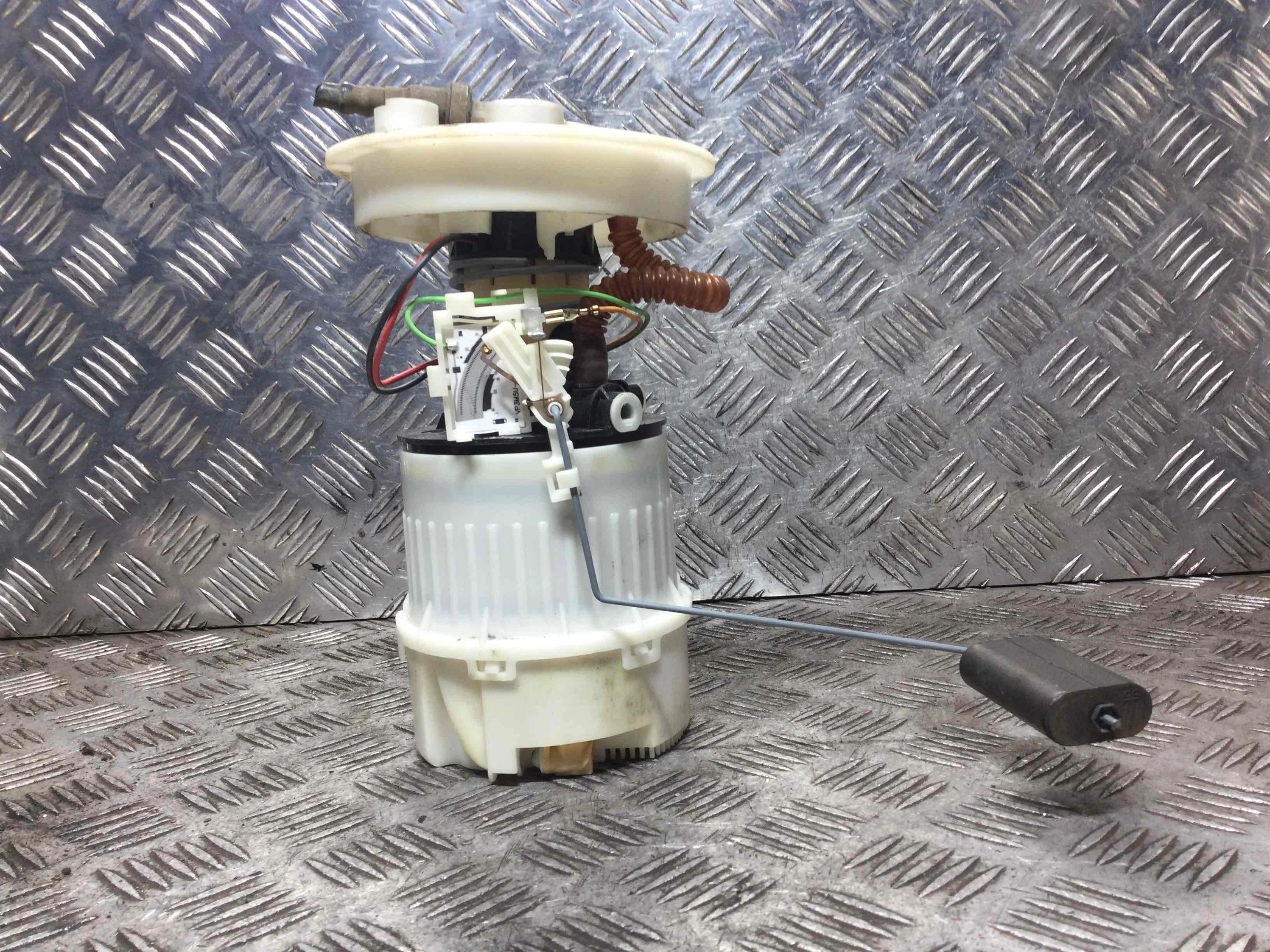 Насос топливный Ford Focus 2 поколение (2005-2008) бензин 1.6 i Механика Х/б