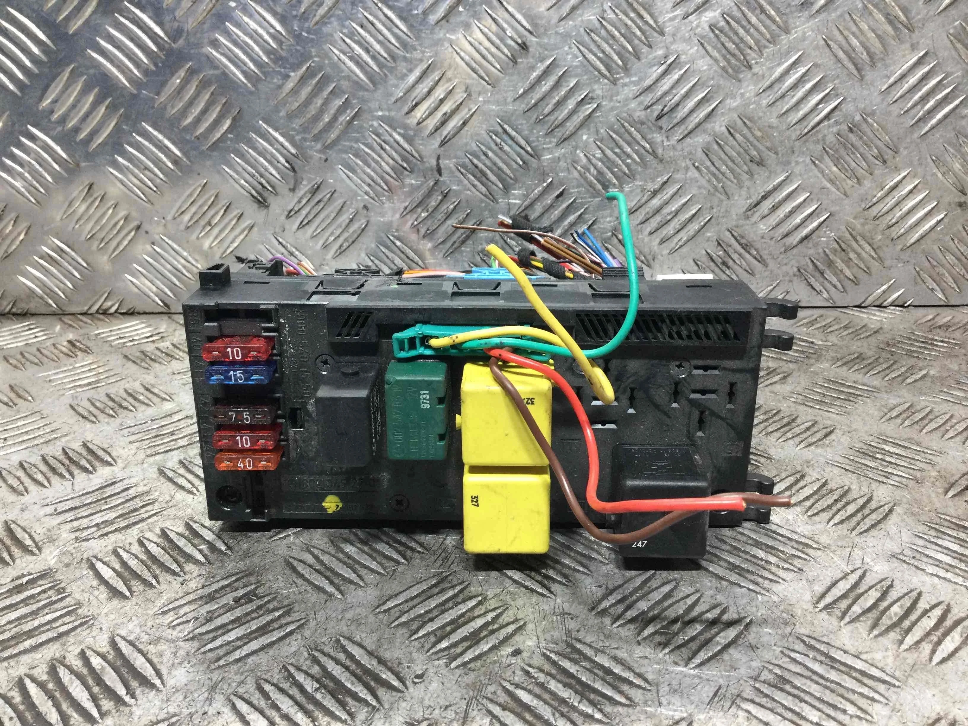 Блок предохранителей Mercedes C-klasse W202/S202 [рестайлинг] (1997-2001) бензин 1.8 i Автомат Универсал