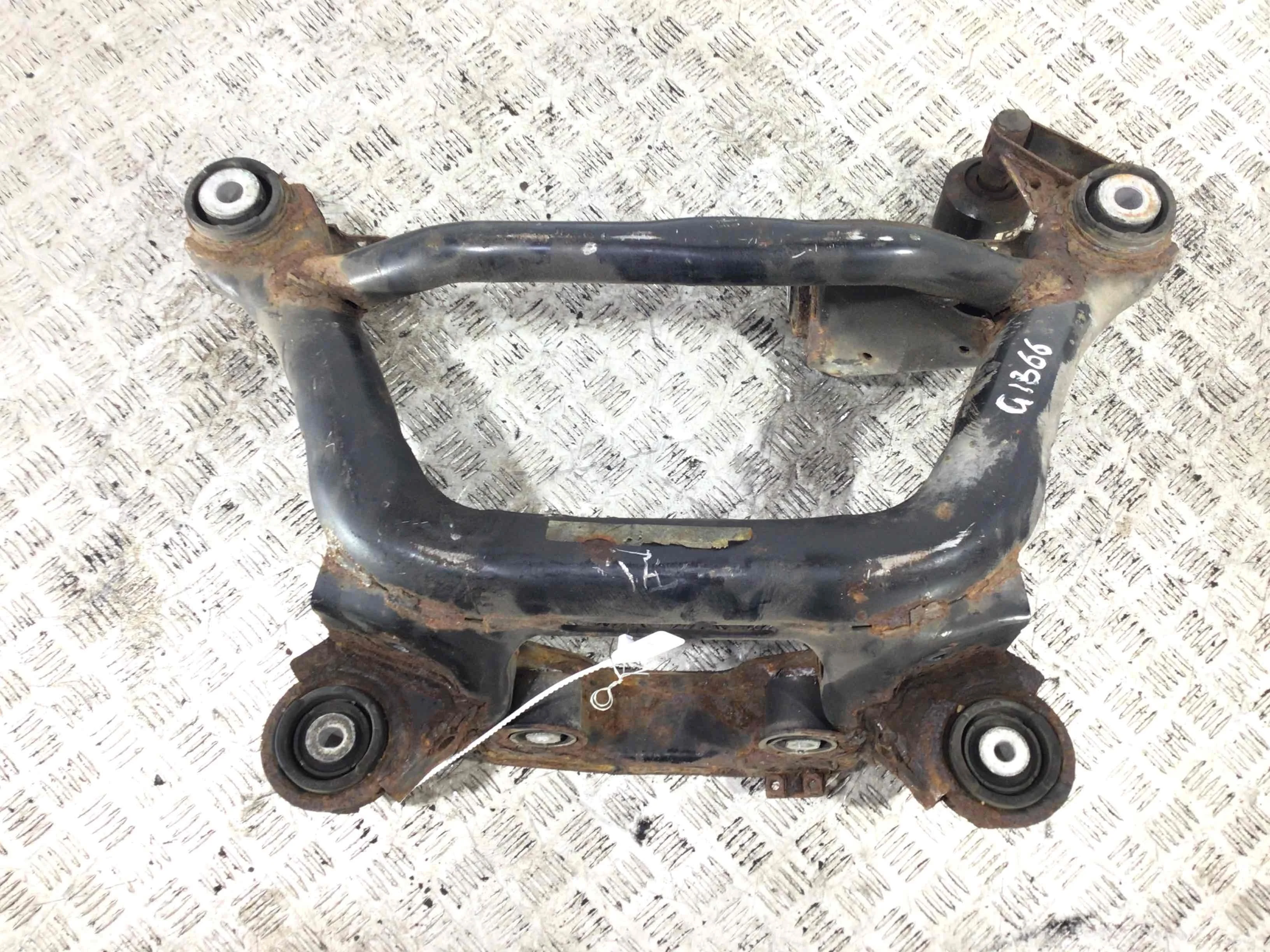 Балка подвески задняя BMW 3-Series 3-Series E46 1998 - 2006 дизель 2.0 TD Автомат Универсал