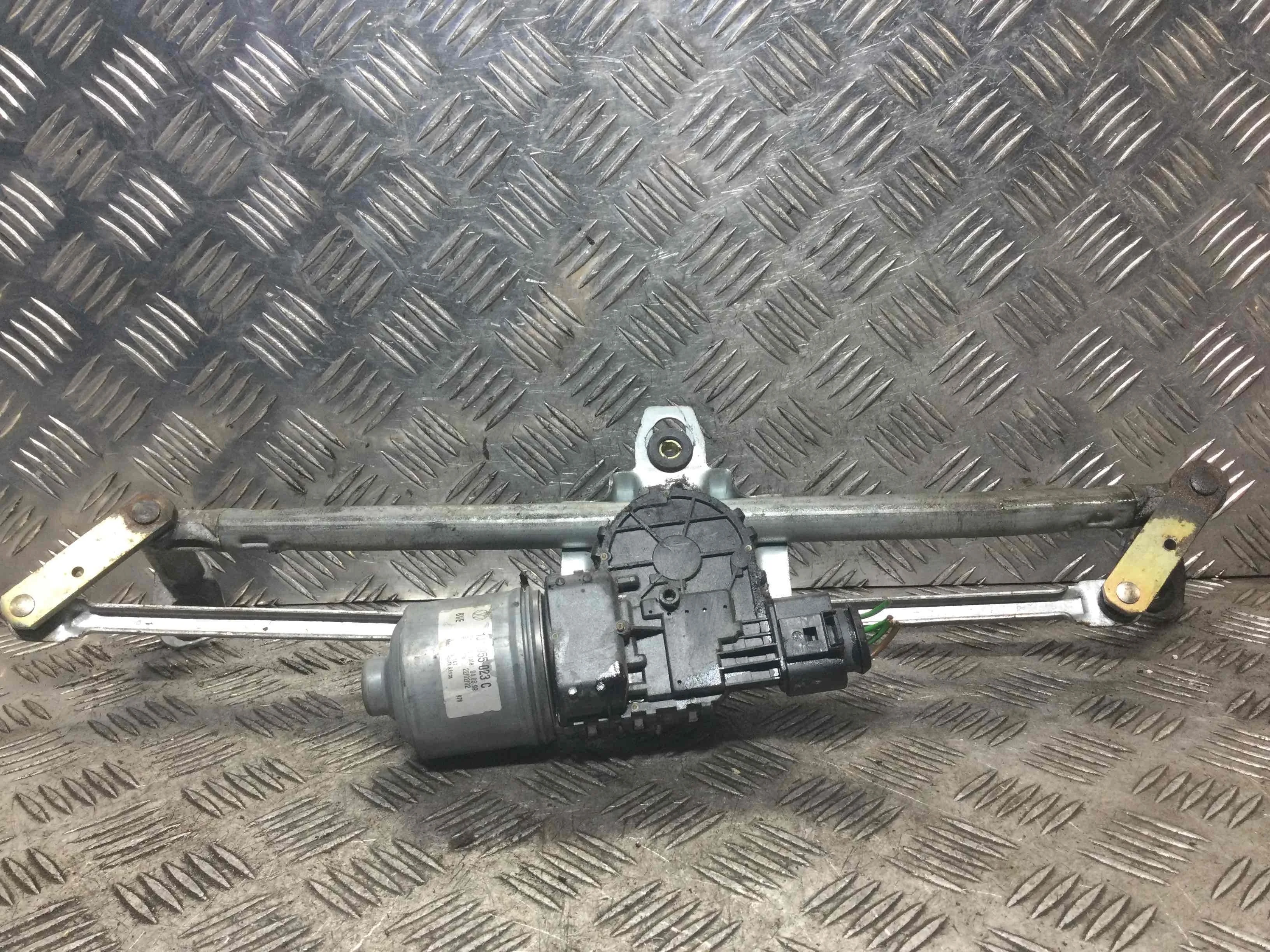 Механизм стеклоочистителя (трапеция дворников) Volkswagen Golf 4 поколение (1997-2004) бензин 1.6 i Механика Х/б