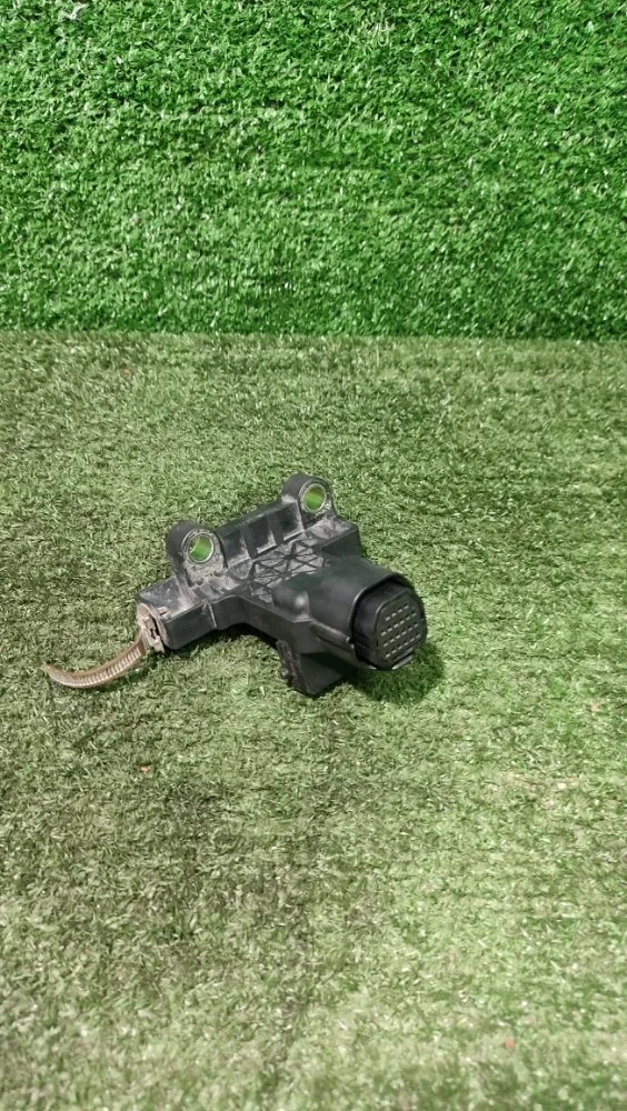 Клемма Toyota Camry 2012 8282433360 50 2ARFE