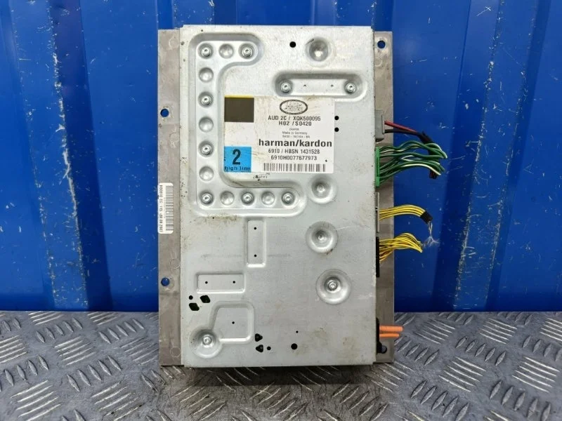 Усилитель акустической системы Land Rover Discovery 2007 XQK500095 3 2.7 276DT