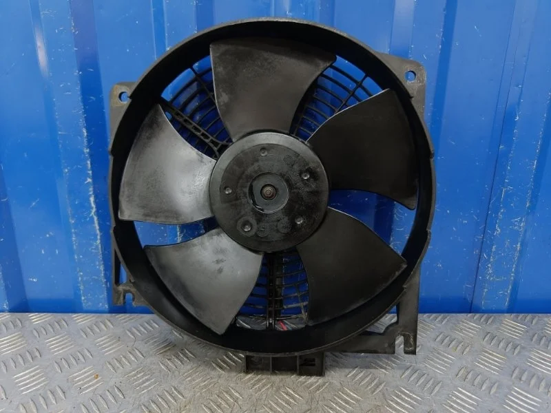 Вентилятор радиатора SsangYong Rexton 2007 8821008040 RX230 2.3 G23D, правый