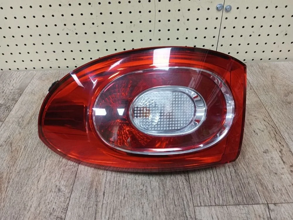 Фонарь задний наружный Volkswagen Tiguan I (2007—2011) Tiguan I (2007—2011) 5N1