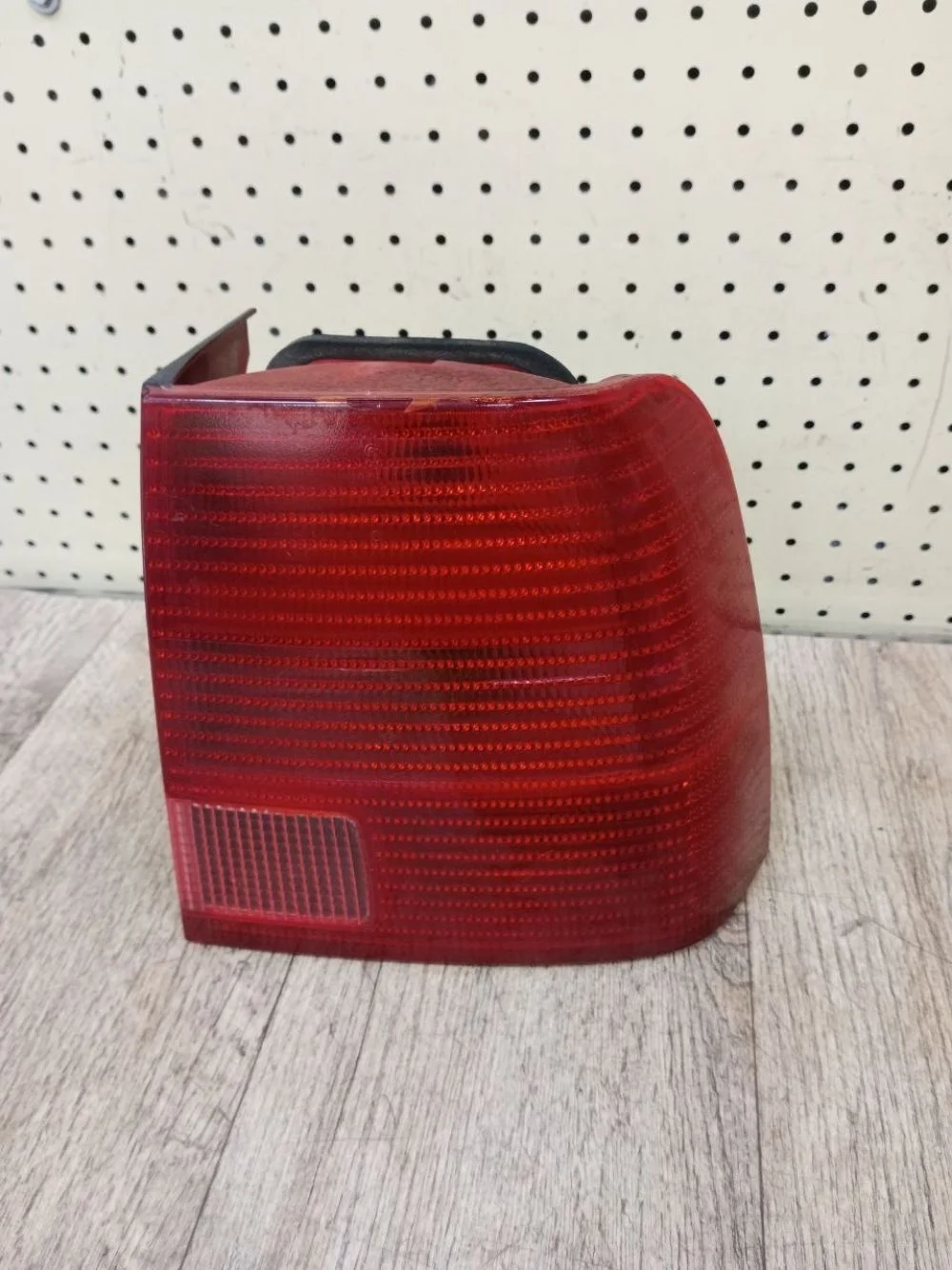 Volkswagen Passat B5 фонарь задний правый Седан Passat B5 (1996—2001) 3B3