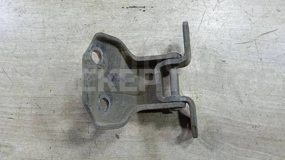 Петля двери пер левой Хендай Соната 4  (EF)