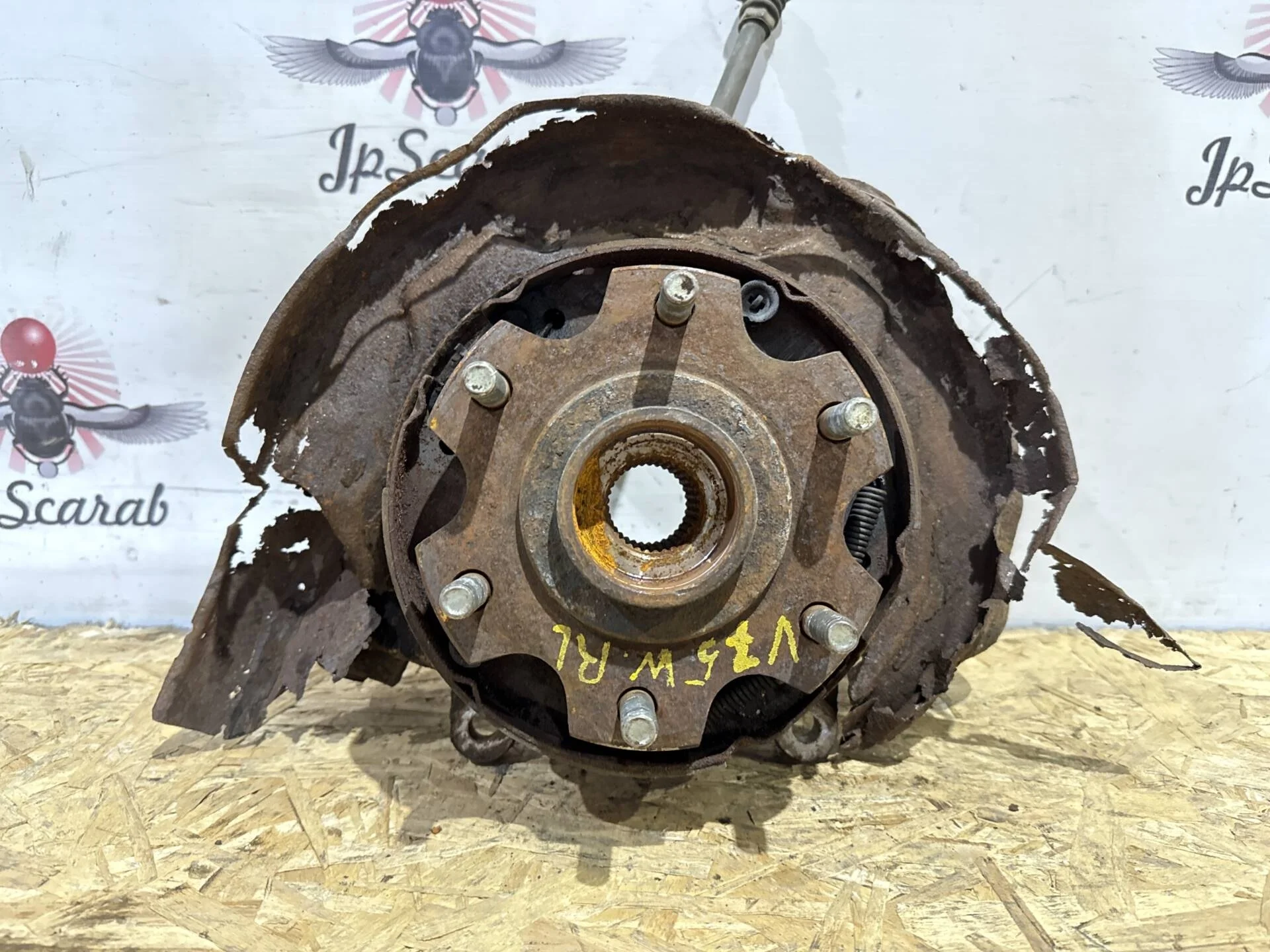 Ступица задняя левая Mitsubishi Pajero V75W