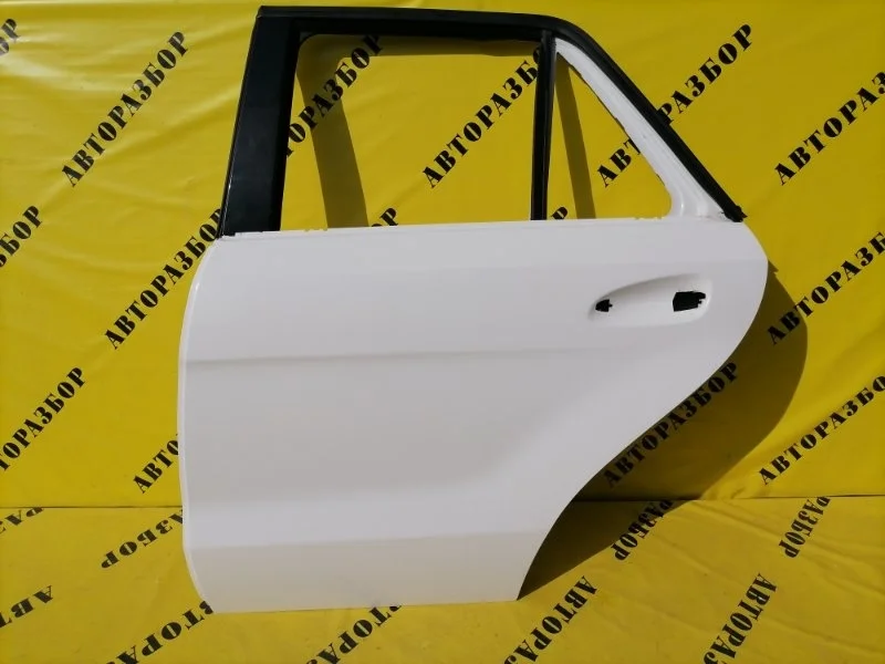 Дверь задняя левая Mercedes-Benz M-Class W166 2011-2015 2014 A1667300105 3.0 249 Л/С OM642.826 ДИЗЕЛЬ