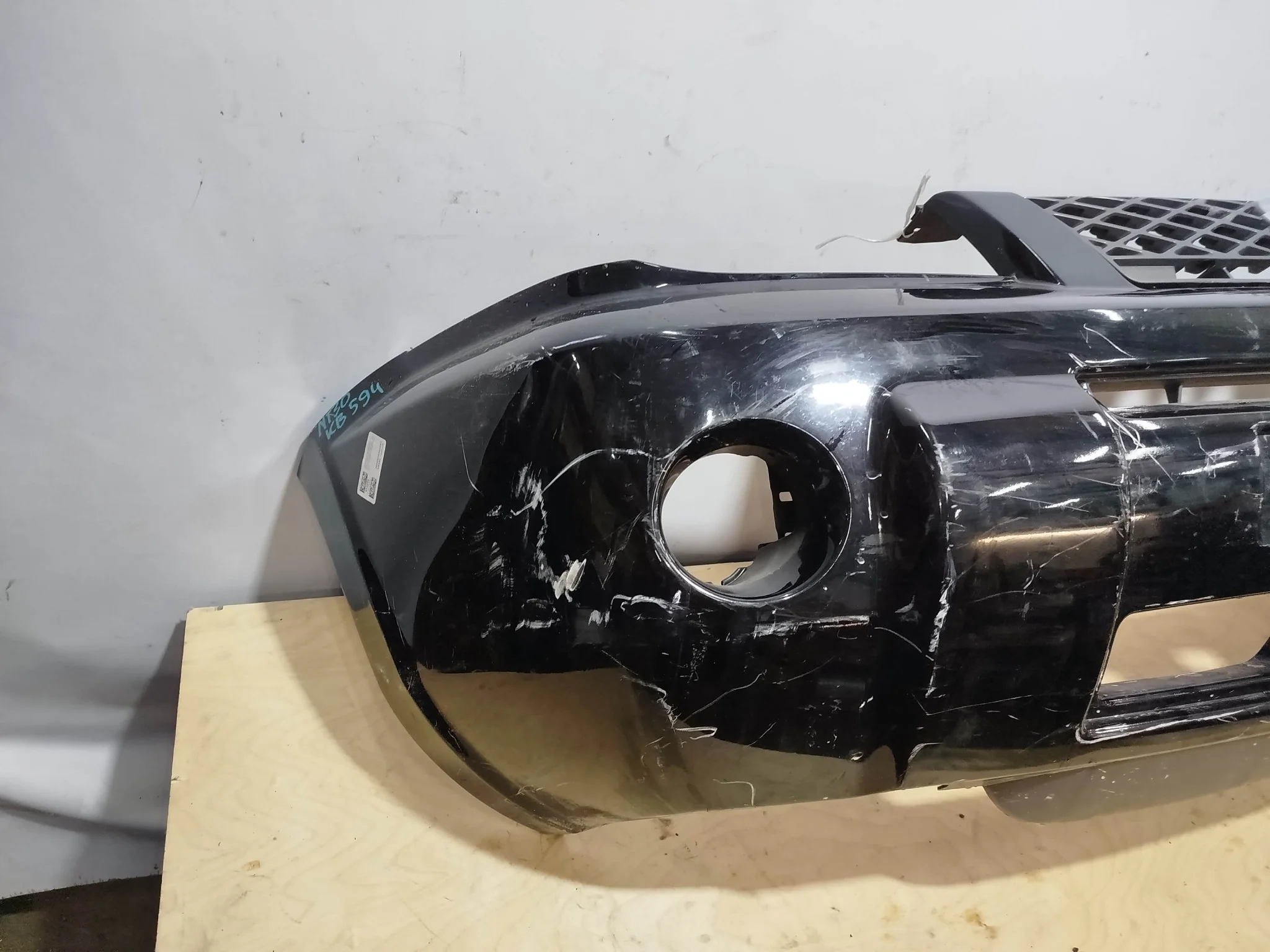 БАМПЕР NISSAN F2022EQ0AD ПЕРЕД черный, KH3 KB594