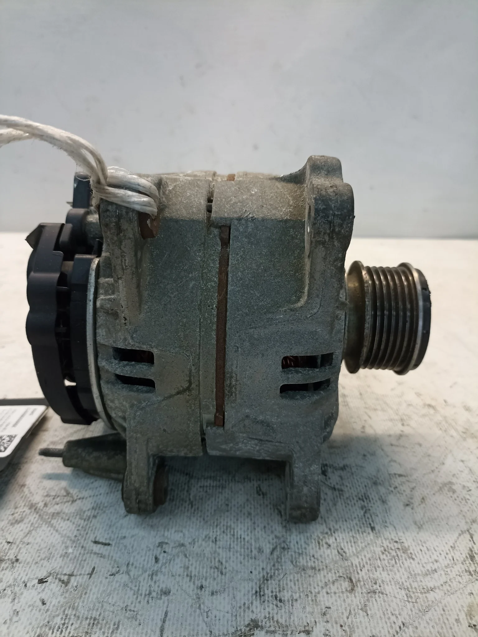 ГЕНЕРАТОР ... VOLKSWAGEN CITROEN SEAT SKODA ... BME BSE BUD CAYC ... ROOMSTER SUPERB TOLEDO YETI ... B7 B9 C4 C5 06F903023F 140A УЦЕНКА 1 D4038