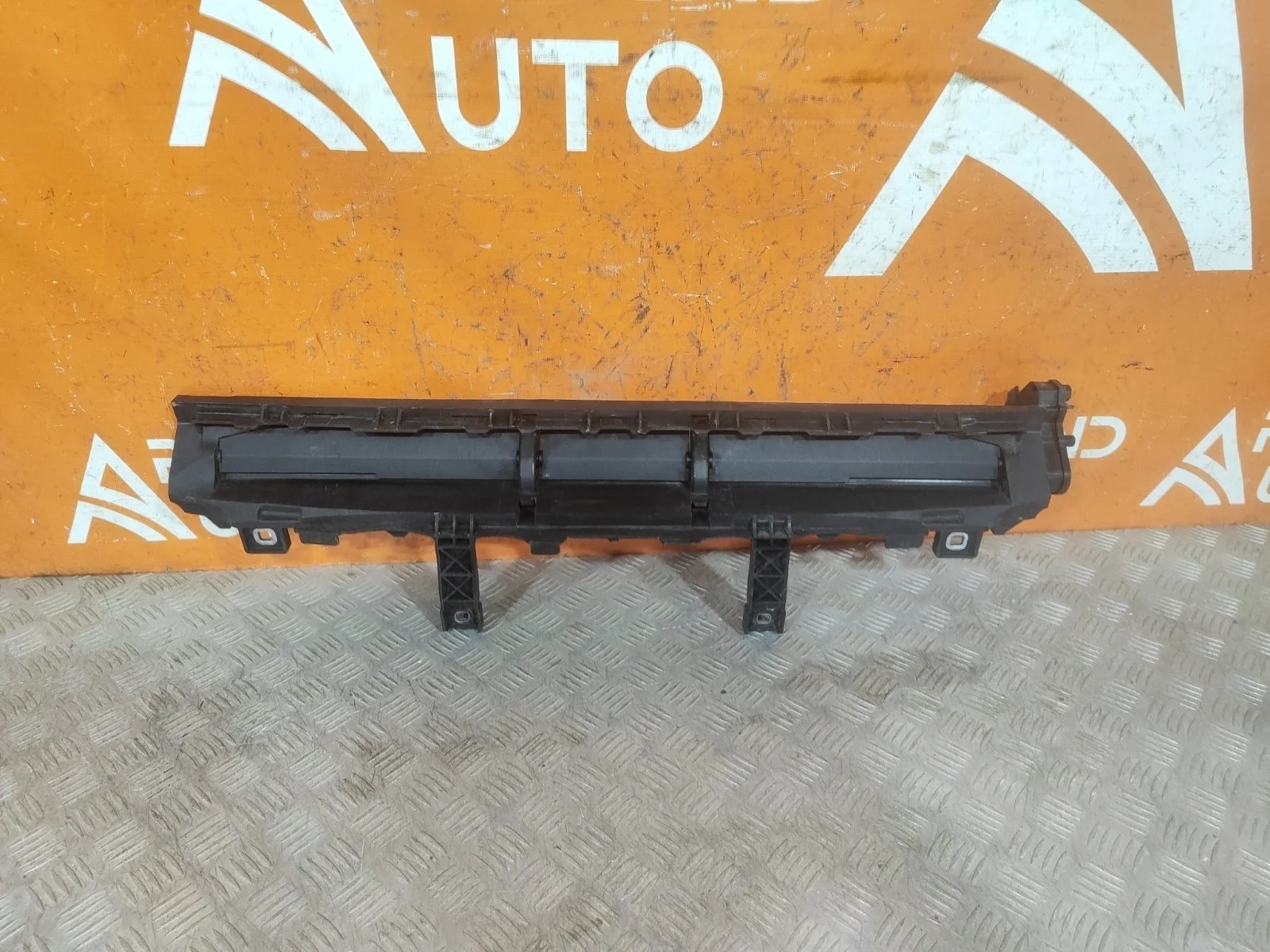 Воздухозаборник Porsche Cayenne 2017-нв 3 PO536