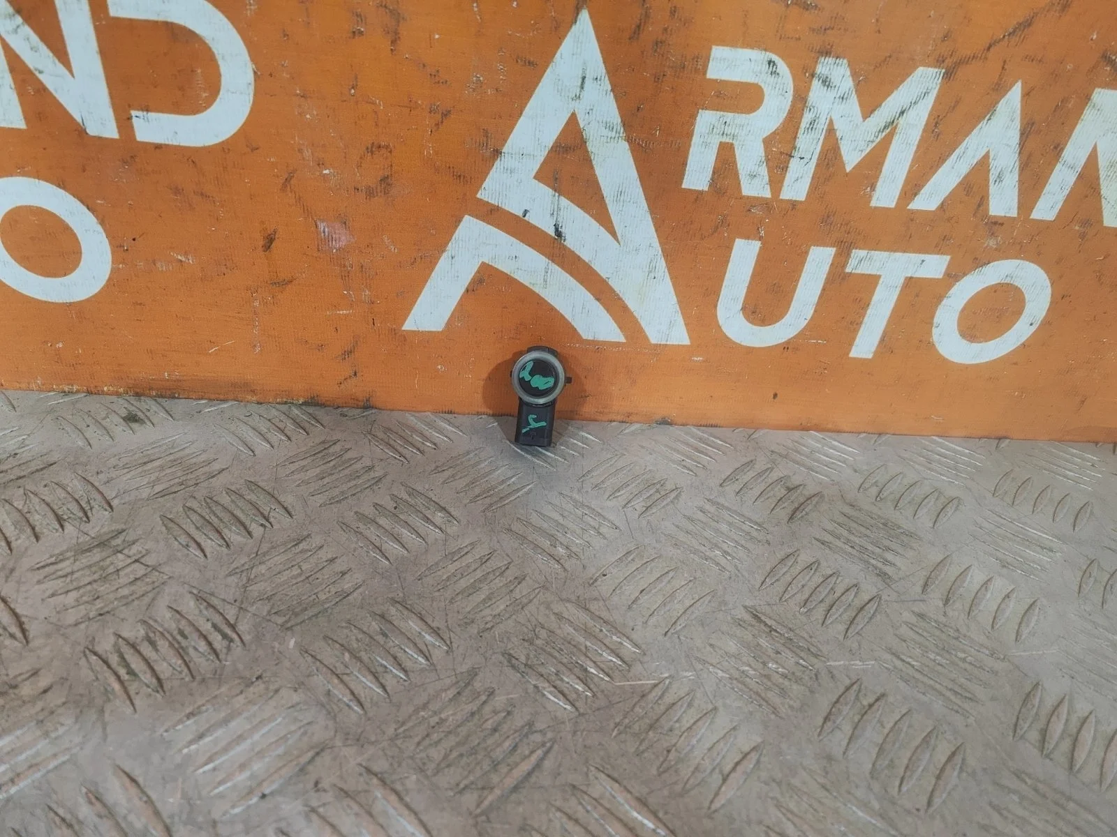 Датчик парктроника центральный BMW X1 2015-2022 F48