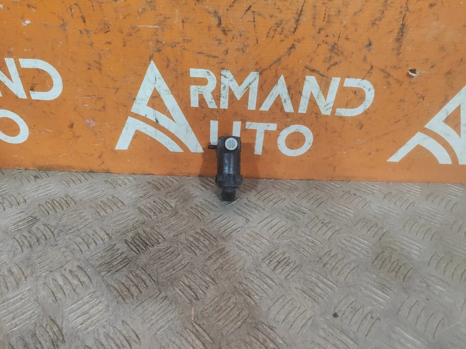 Насос стеклоомывателя Kia Soul 2019-нв 3