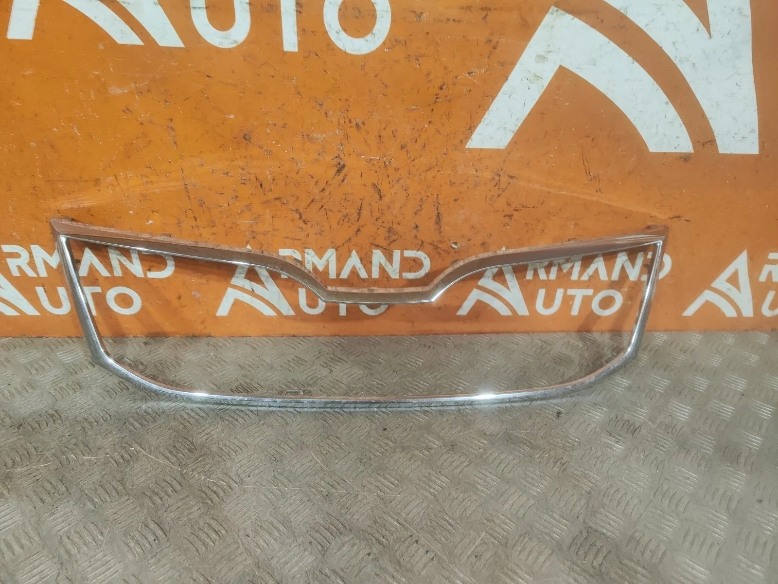 Окантовка решетки радиатора Skoda Octavia 2017-2020 3 A7 (5E)