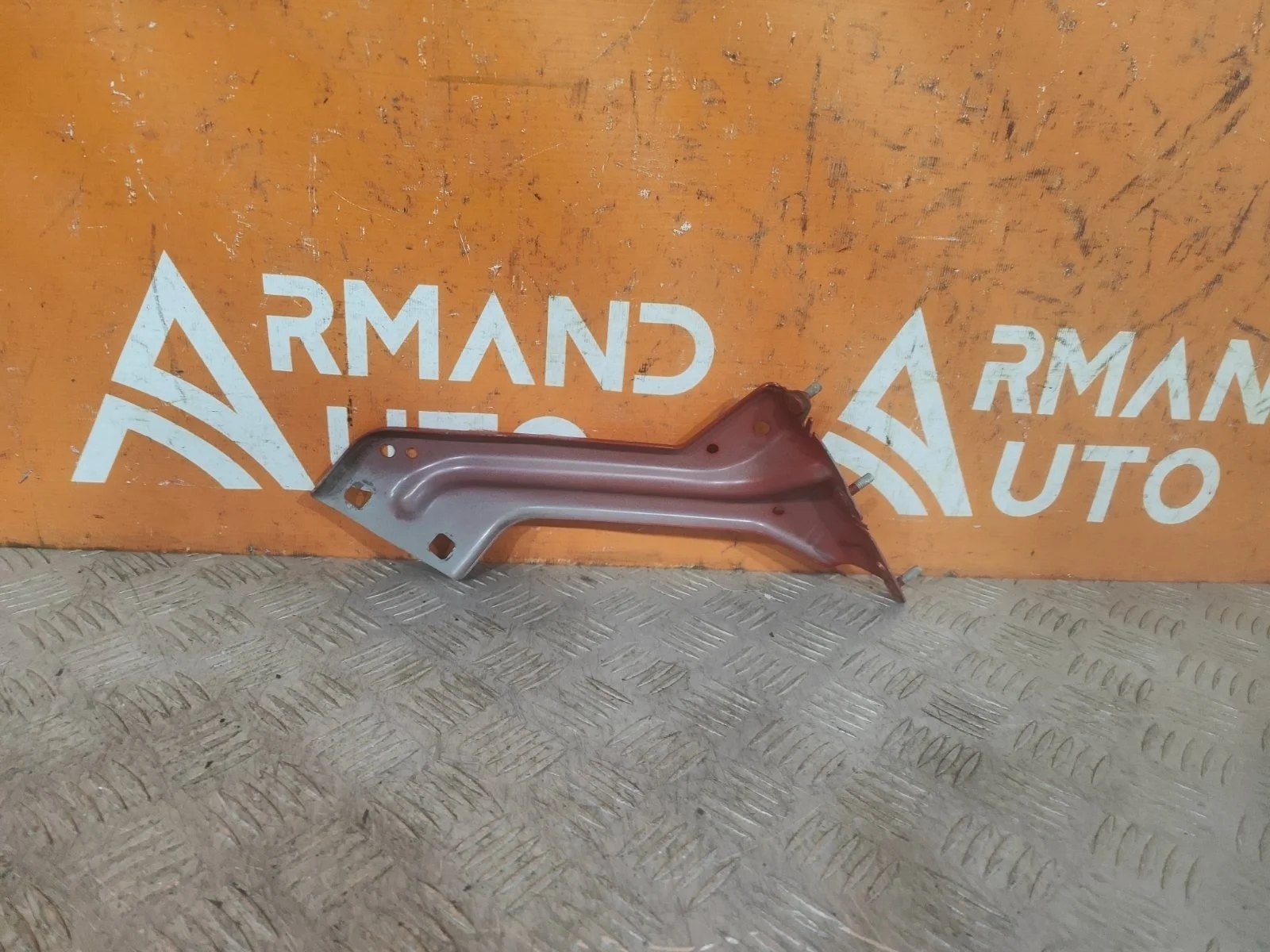 Кронштейн крыла Audi Q5 2008-2017 8R