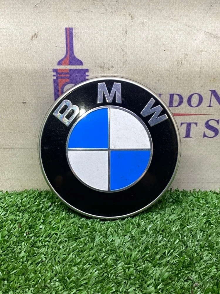 Эмблема BMW F30