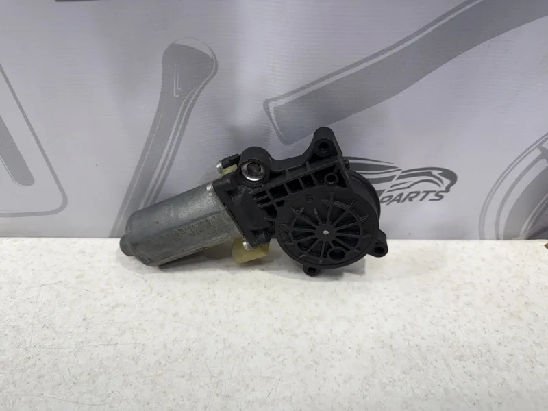 Моторчик стеклоподъемника BMW X5 2005 E53