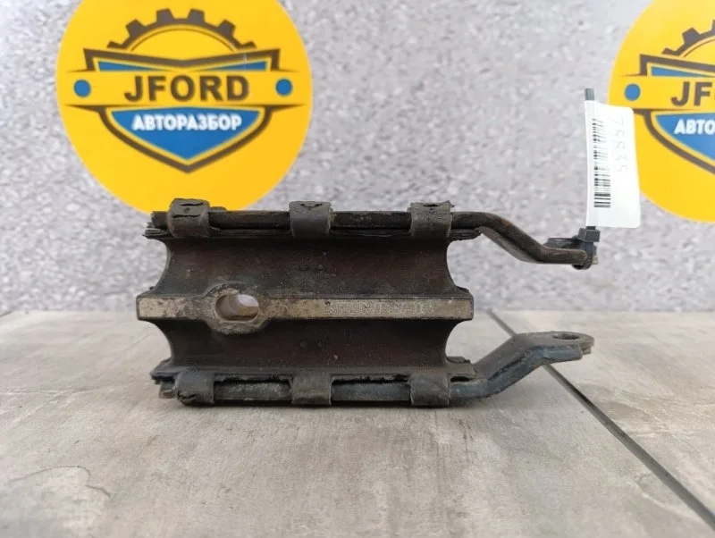 Подушка кпп Volvo XC60 2009 DZ44