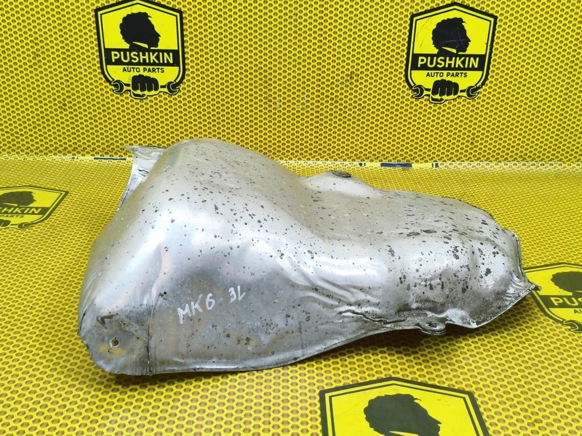 Экран тепловой Volkswagen Golf 2012 1K0825721E MK6 CAXA, задний