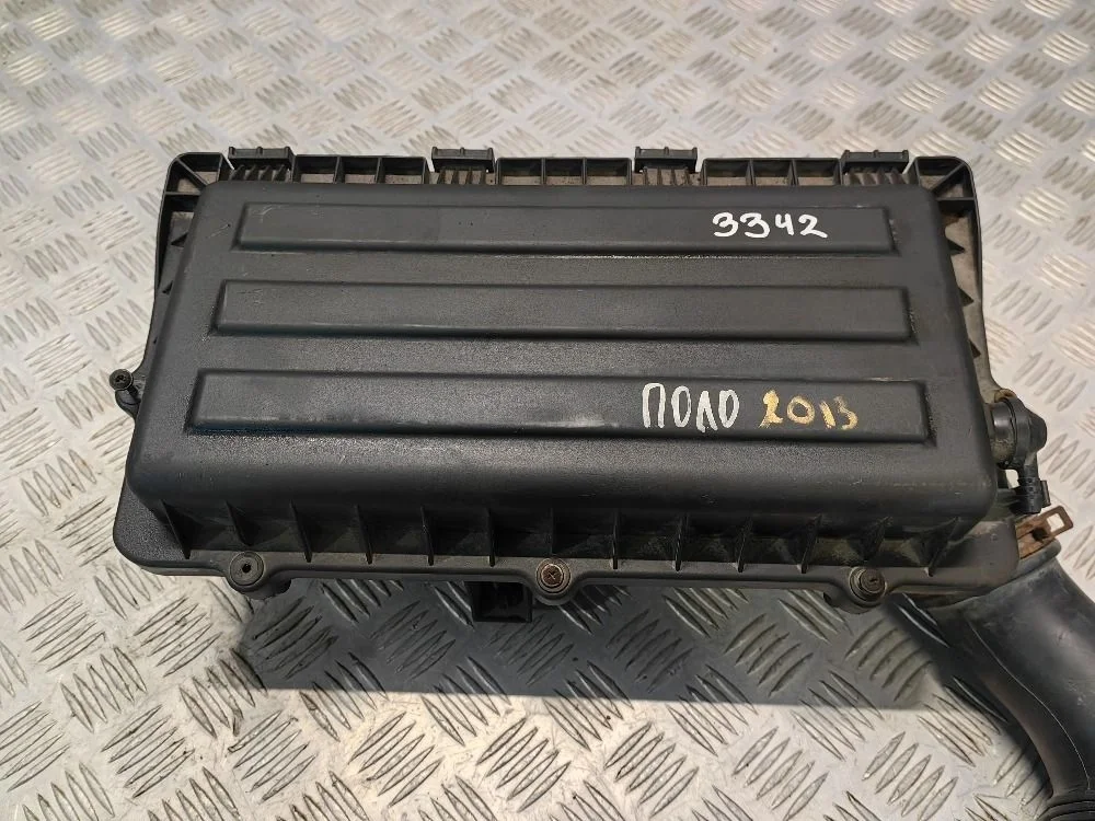 Корпус воздушного фильтра Volkswagen Polo V