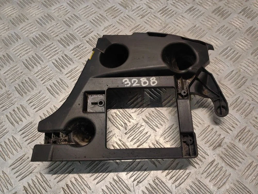 Кронштейн заднего бампера правый Audi A6 C7