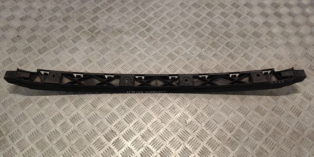 Кронштейн заднего бампера центральный Audi A6 C7