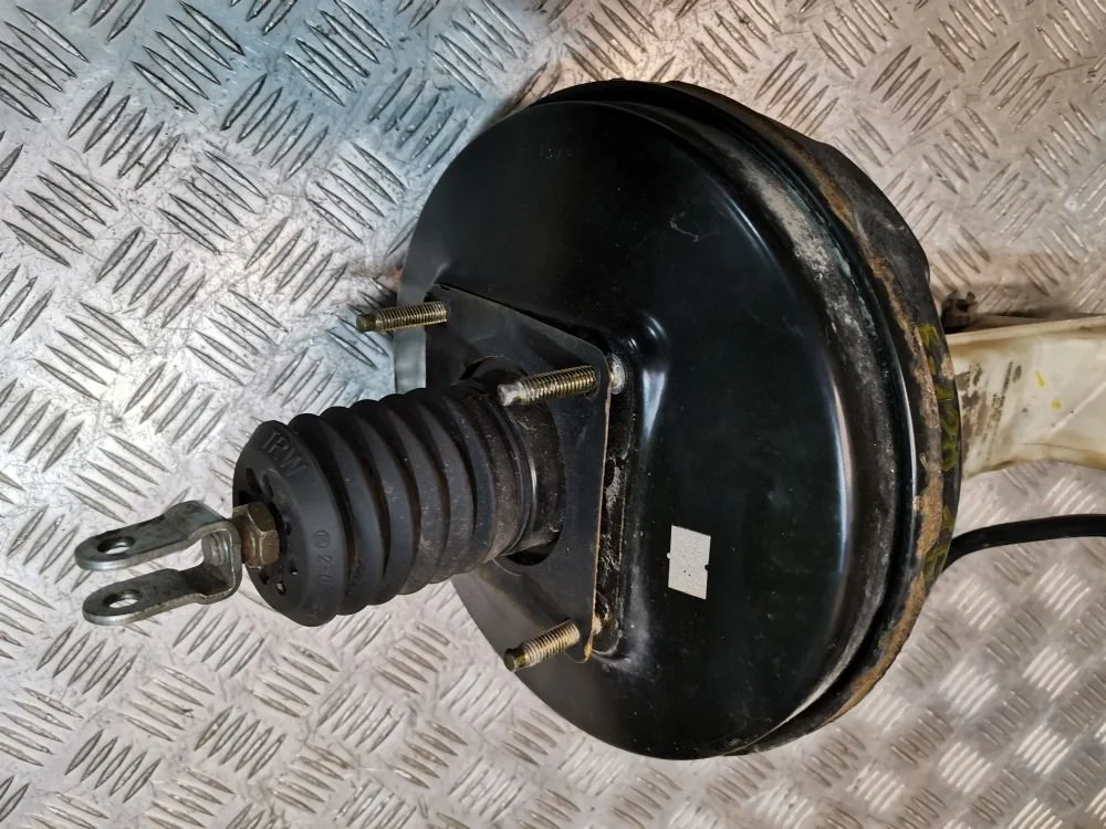 Усилитель тормозов вакуумный toyota Corolla E120