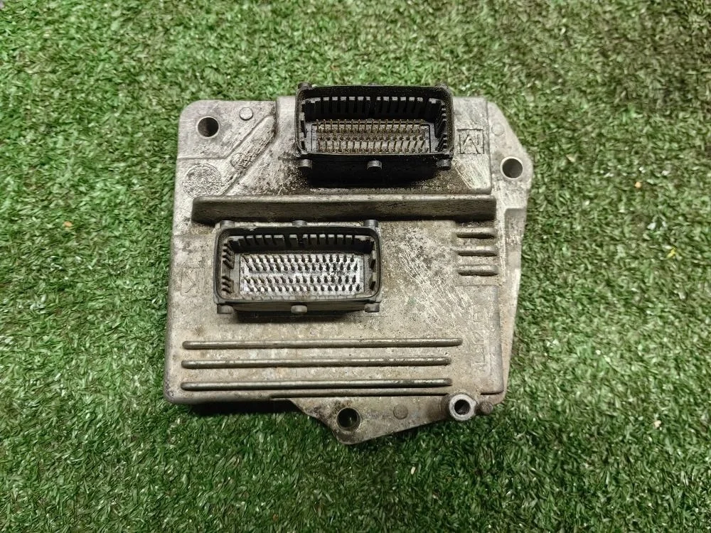 Блок управления двигателем Opel Astra H