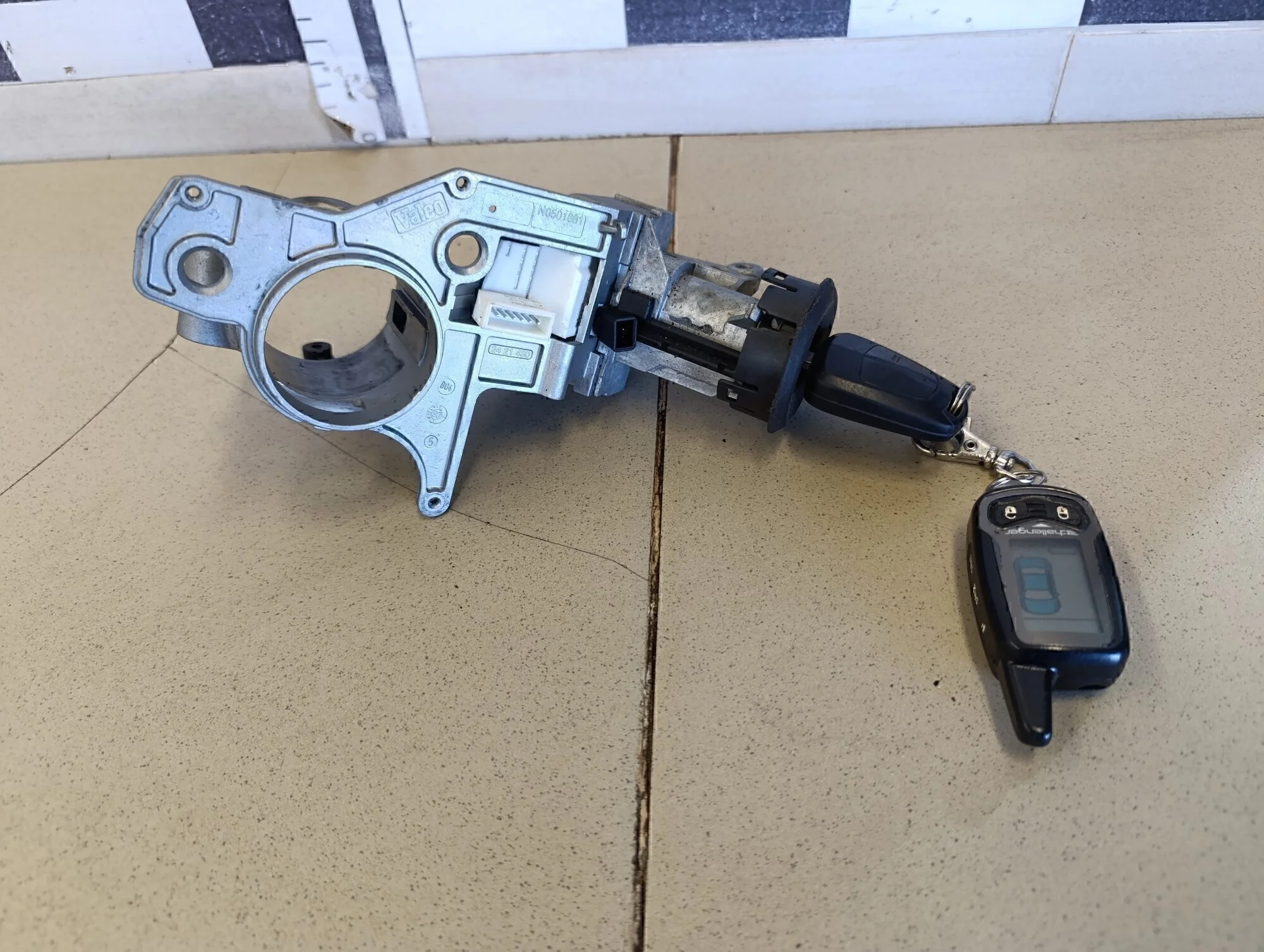 Корпус замка зажигания Astra H / Family 2004-2015