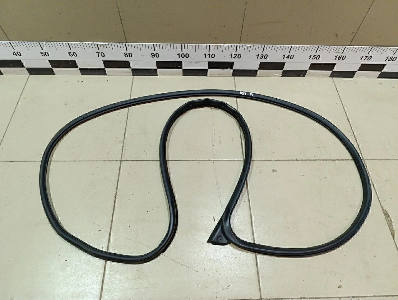 Уплотнитель двери Lancer (CX,CY) 2007>