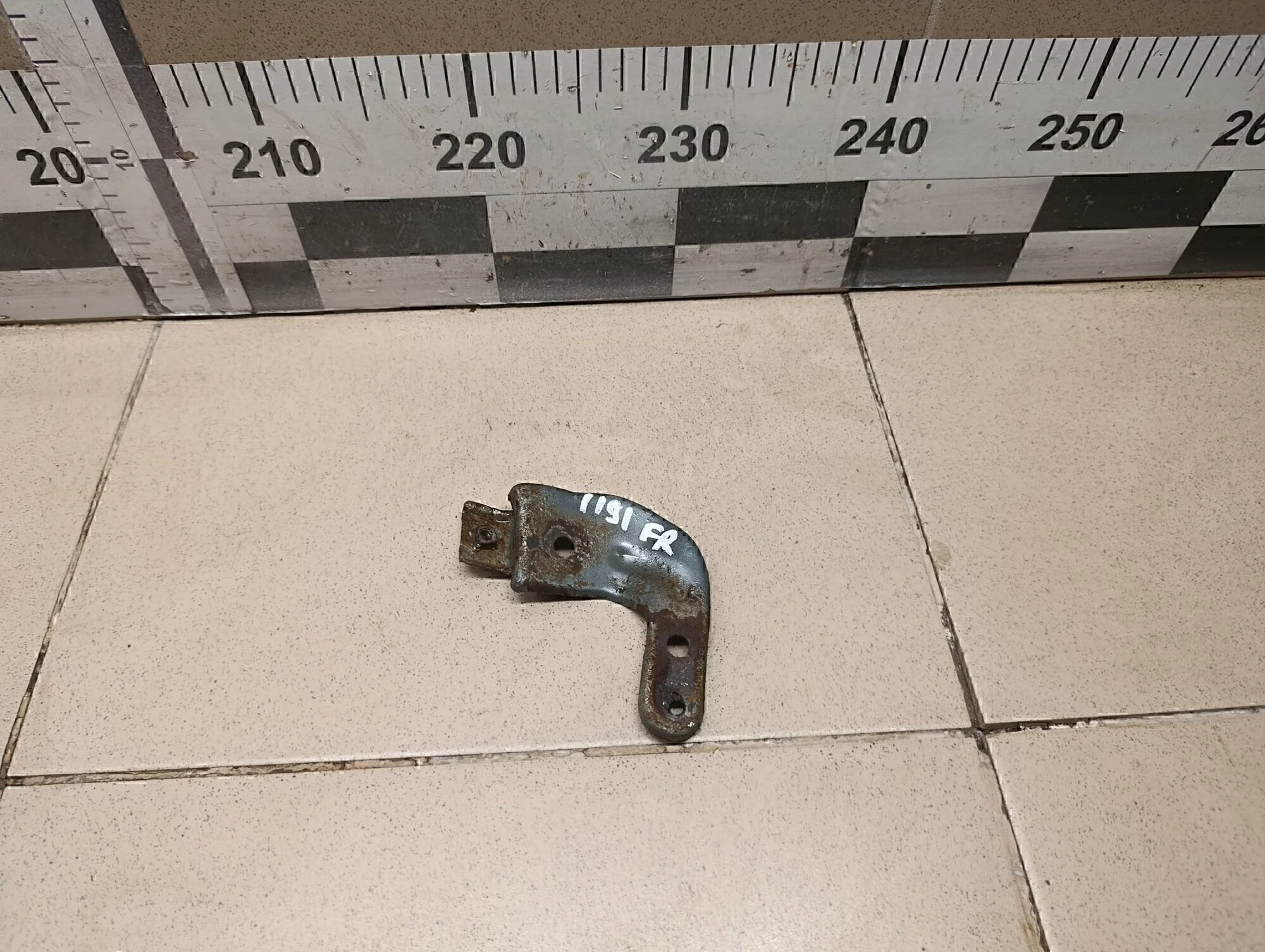 Кронштейн крепления крыла Lancer (CX,CY) 2007>