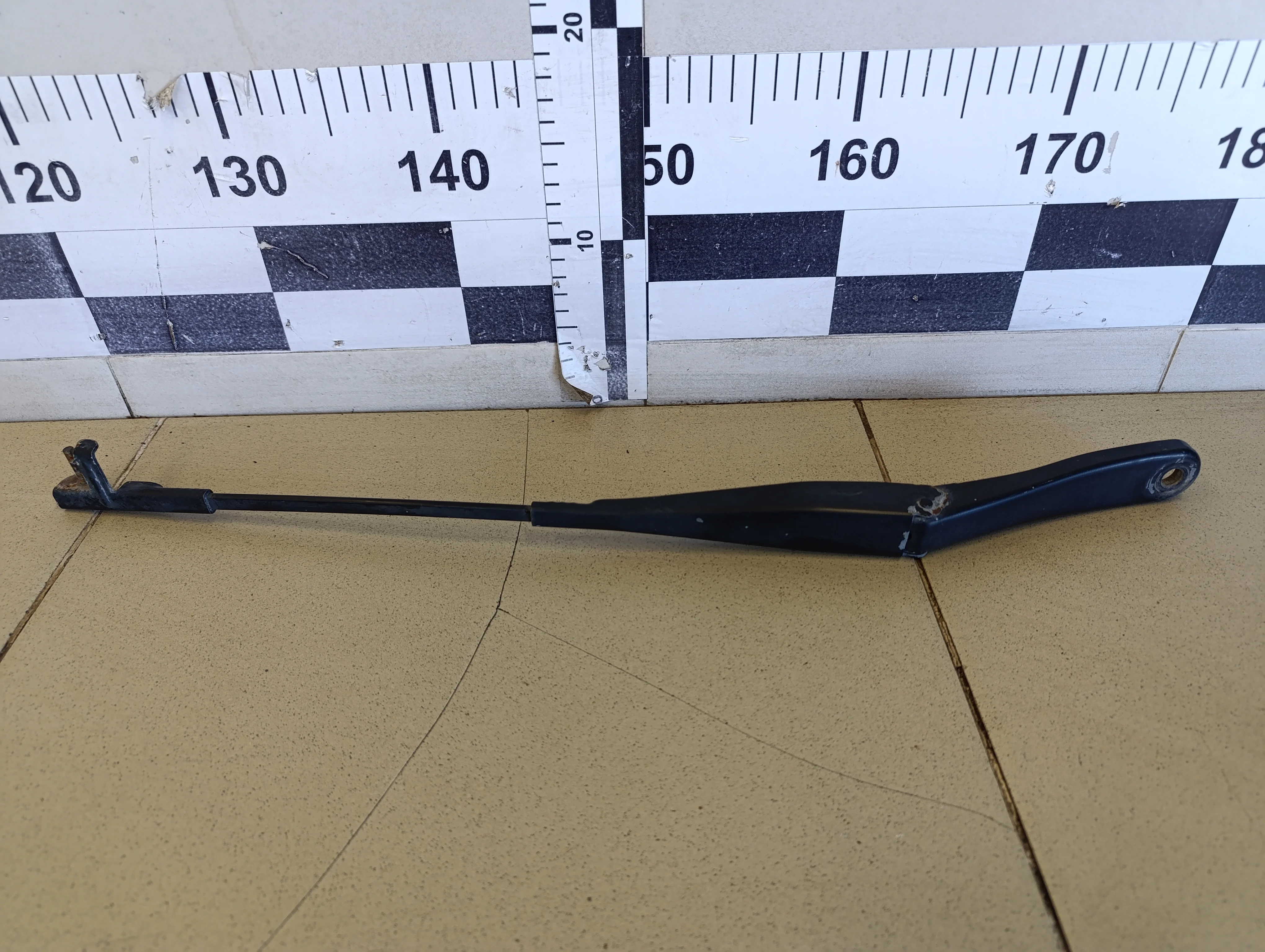 Поводок стеклоочистителя передний левый Astra H / Family 2004-2015