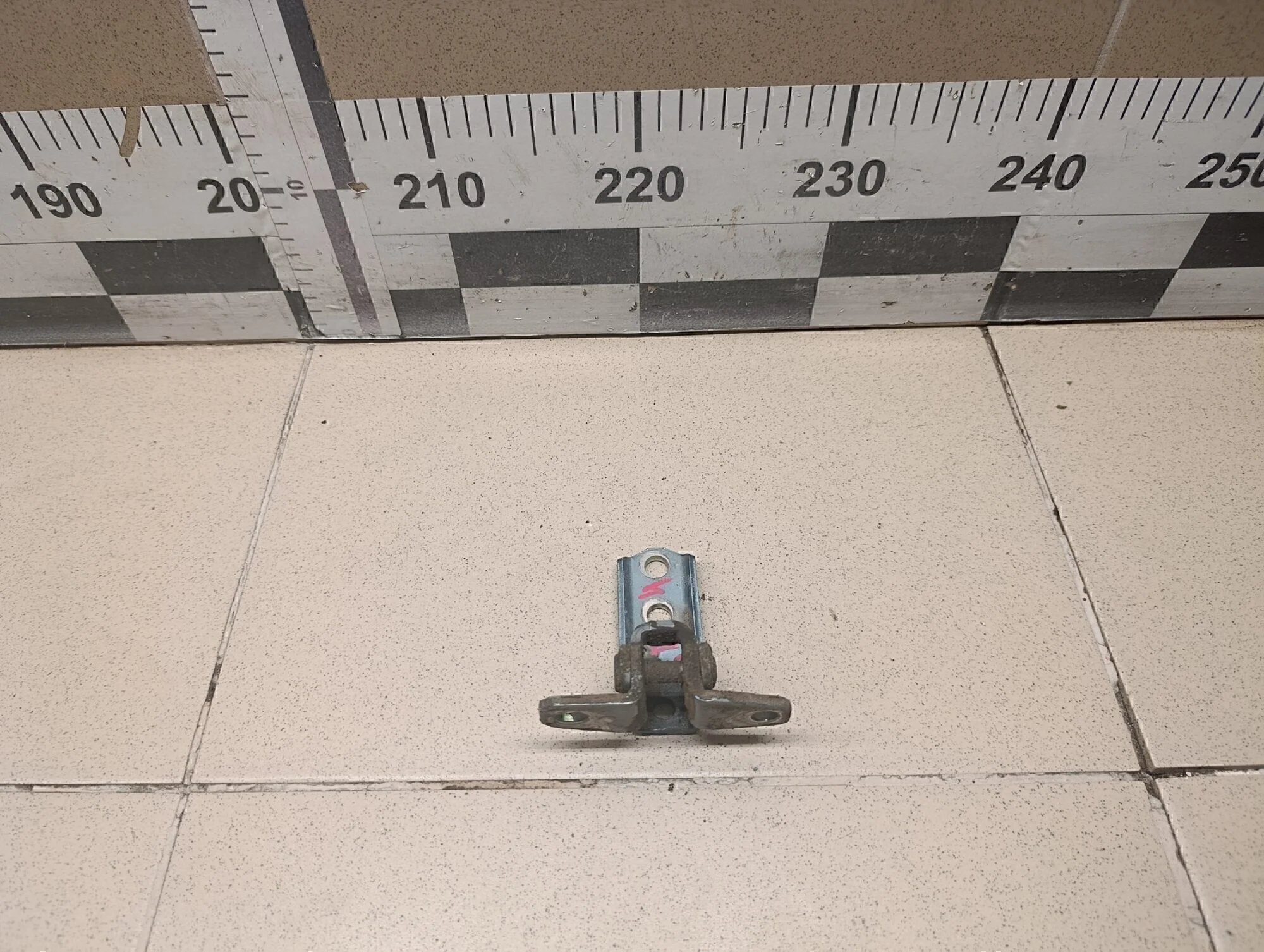 Петля двери задней правой нижняя Lancer (CX,CY) 2007>