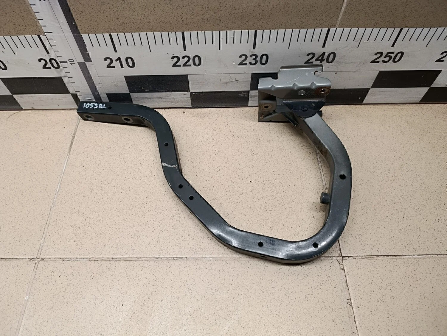 Петля крышки багажника Almera Classic (B10) 2006-2013