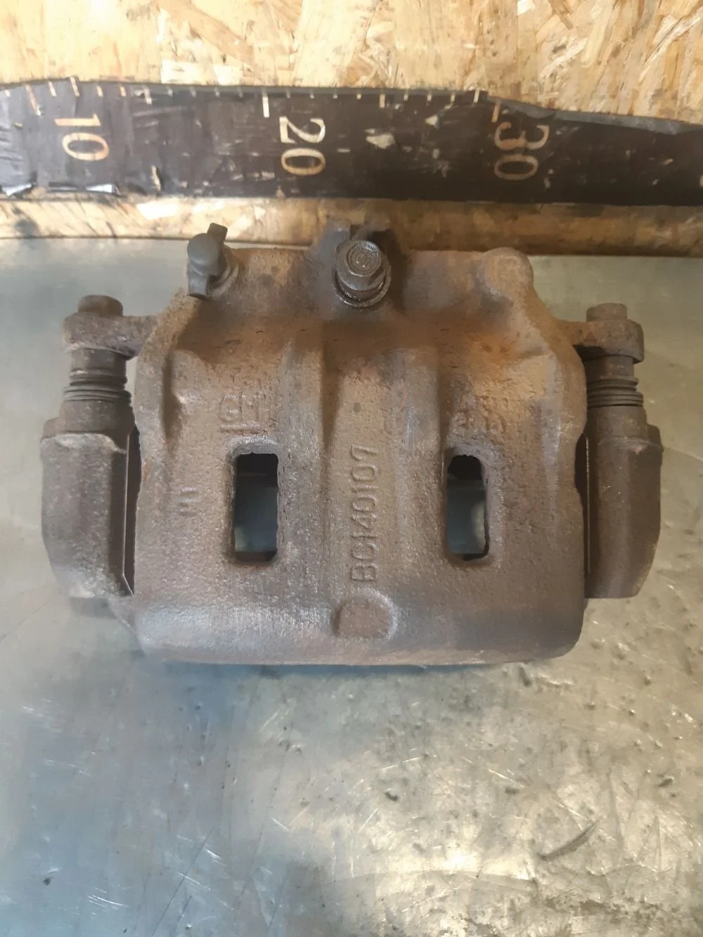 Суппорт тормозной передний правый Opel Antara I рестайлинг (2010—2017) 2012