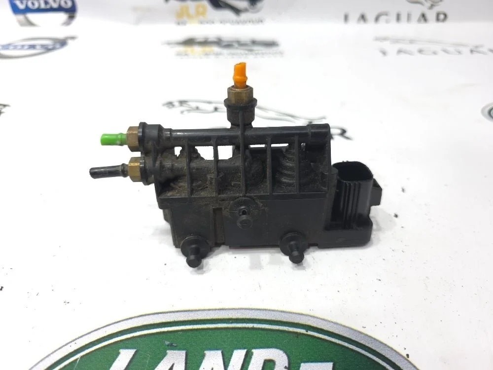 Блок клапанов пневмоподвески LR Range Rover 3 L322 Range Rover III рестайлинг (2005—2009) 368DT 2008