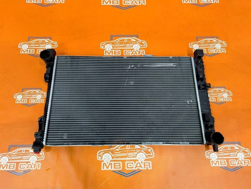 Радиатор Mercedes-Benz
