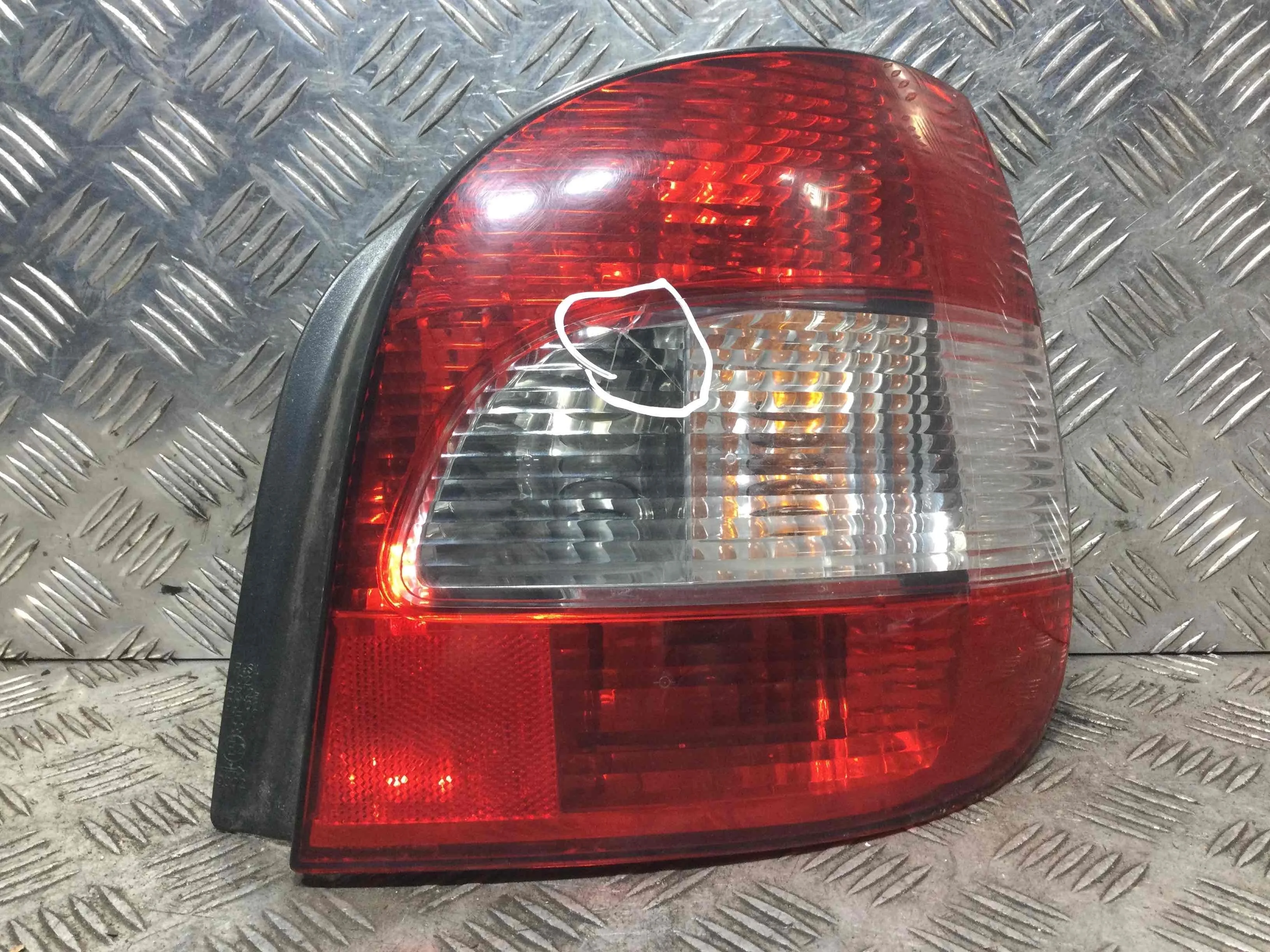 Фонарь задний правый Renault Scenic 1 поколение [рестайлинг] (1999-2003) бензин 1.6 i Механика Минивэн