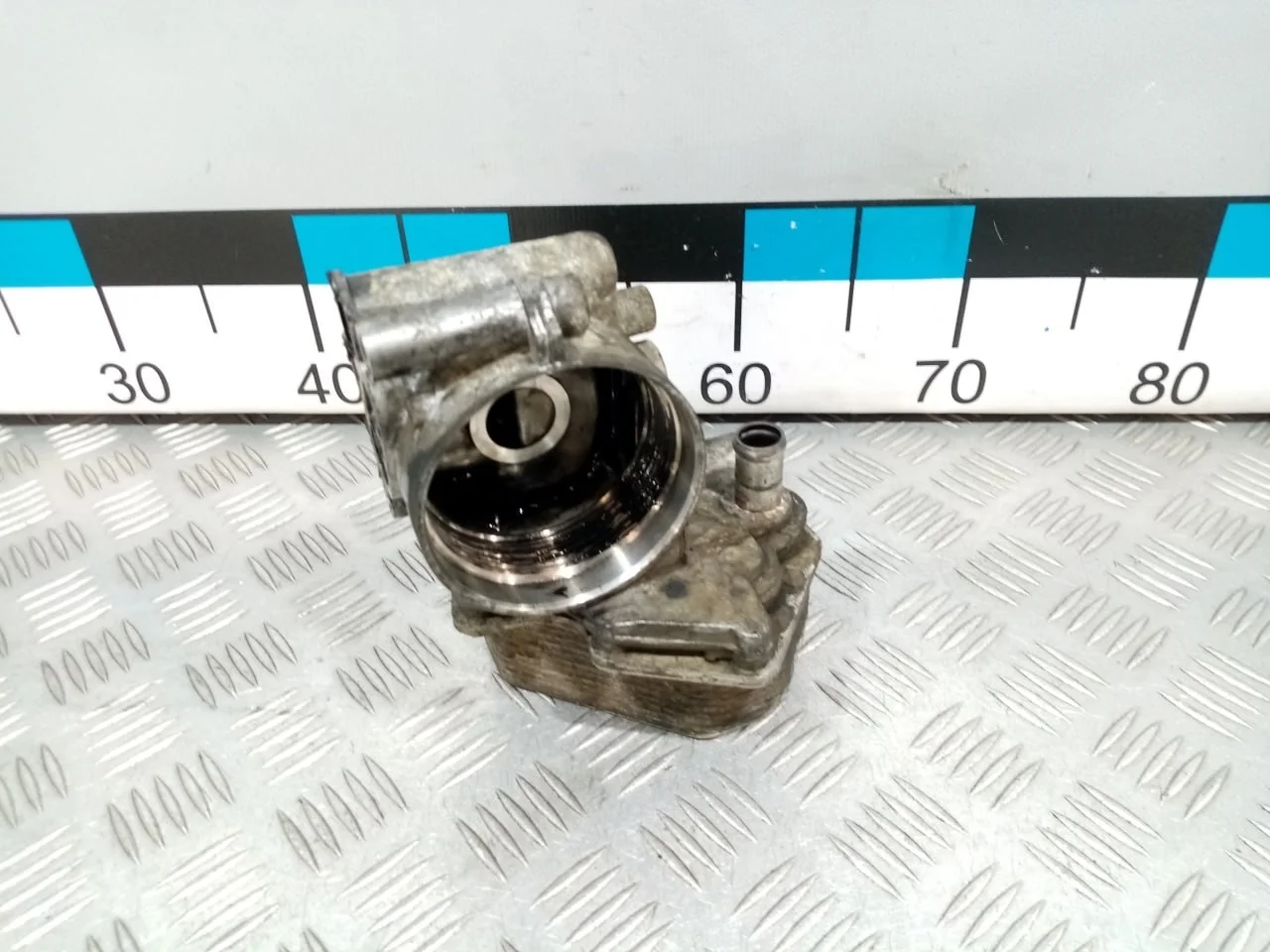 [Б/У] Кронштейн масляного фильтра Transit - Незначительные вмятины на радиаторе [Незначительные дефекты] [Код: 00628468 ]