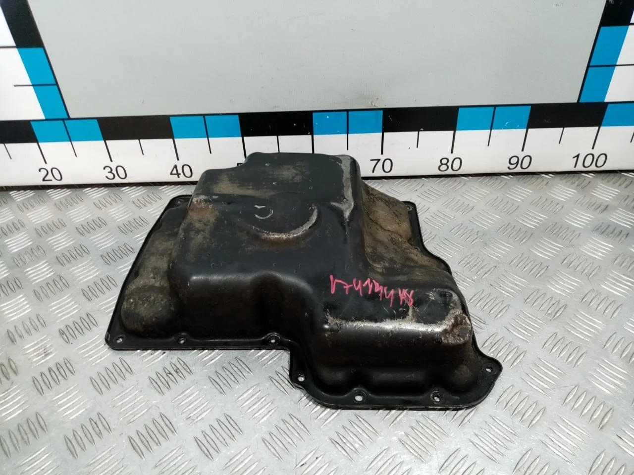 [Б/У] Поддон масляный двигателя Ford - Небольшая вмятина [Незначительные дефекты] [Код: 00628299 ]