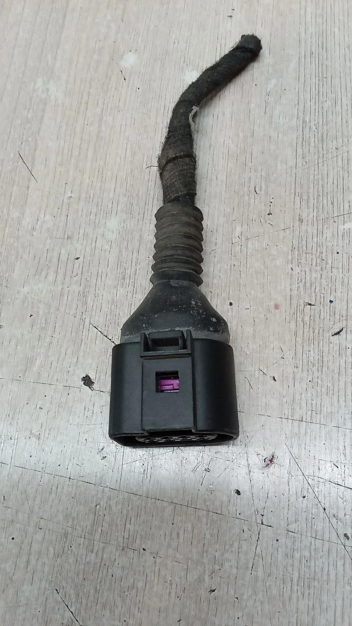 [Б/У] Разъем 10 конт VAG [Код: 00632281 ]